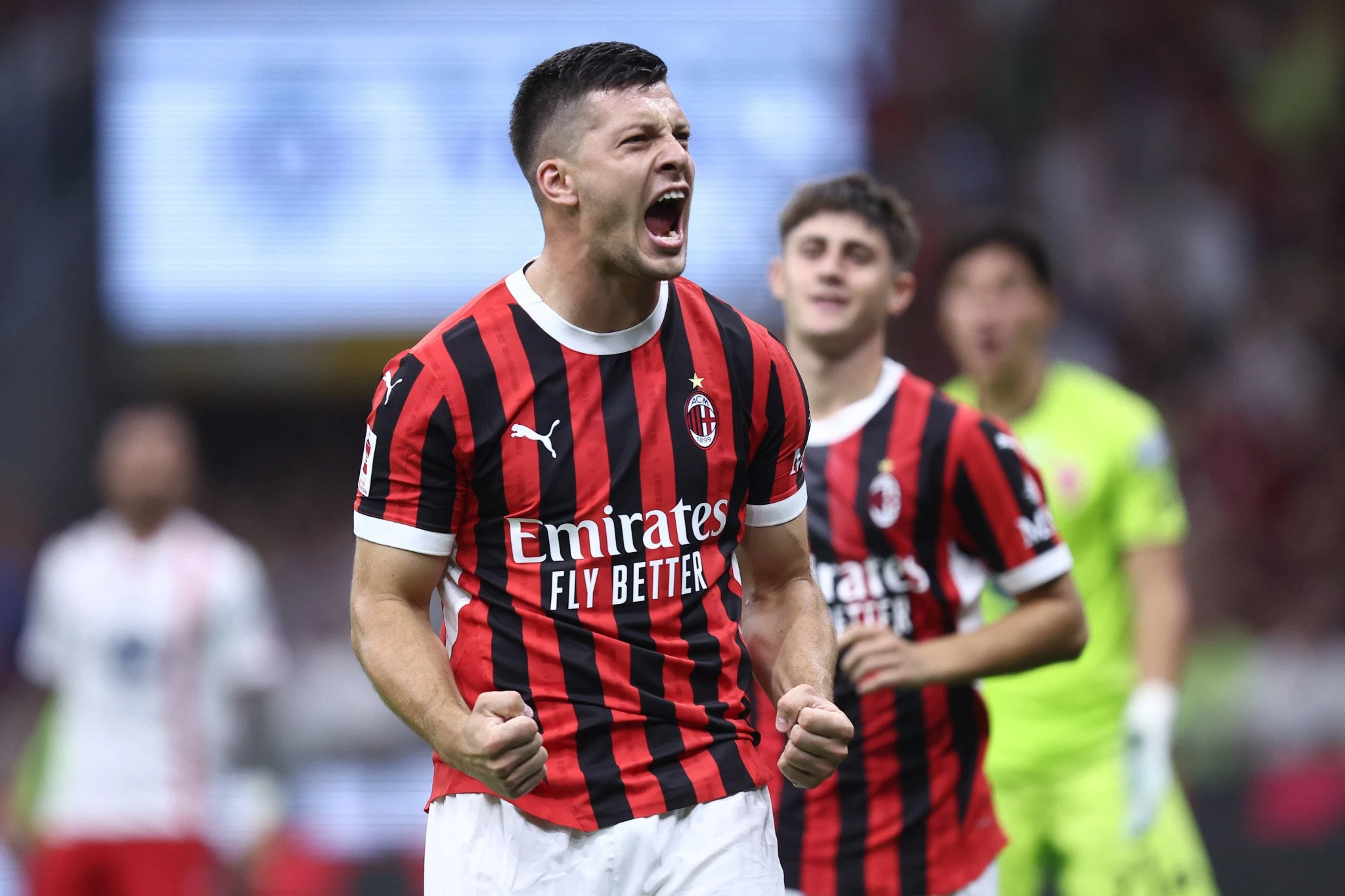 Ο Λούκα Γιόβιτς πανηγυρίζει σε παιχνίδι της Μίλαν / Πηγή: Imago