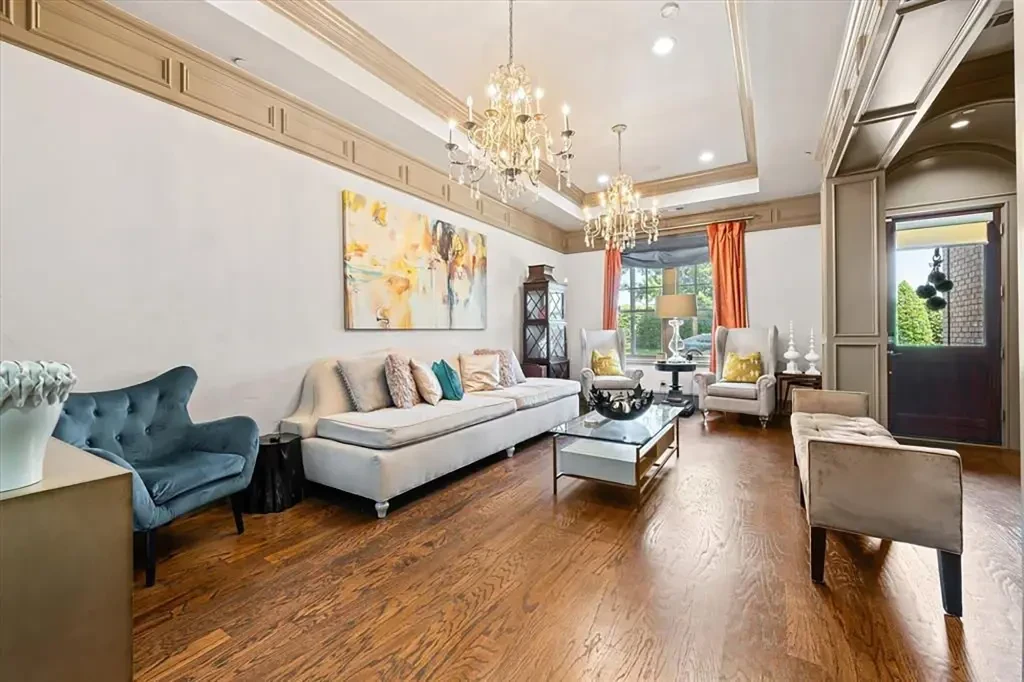 Πηγή: Thunder Team Realty