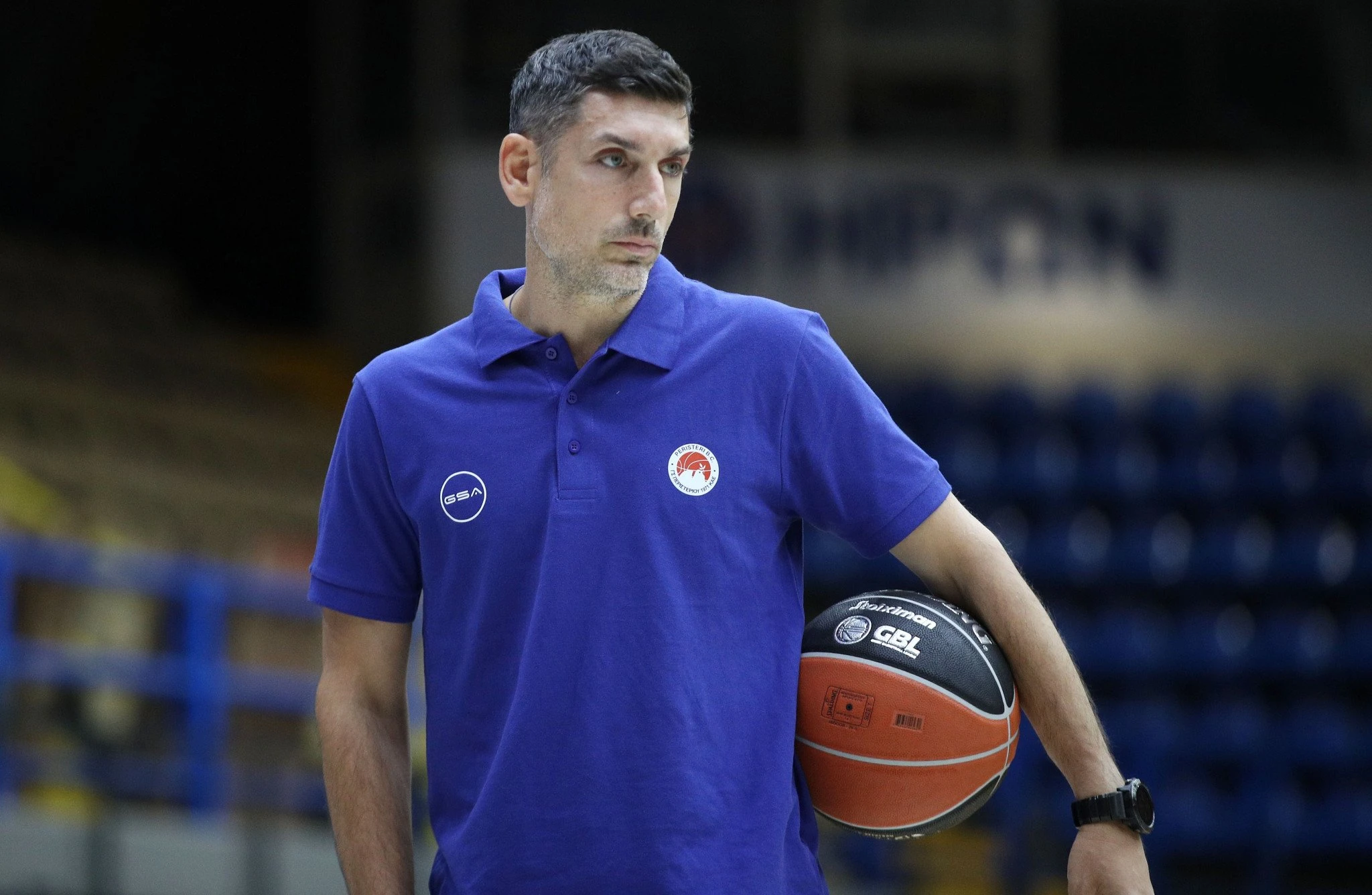 Ο Βασίλης Ξανθόπουλος στην «πρώτη» του Περιστερίου - Πηγή: Intime