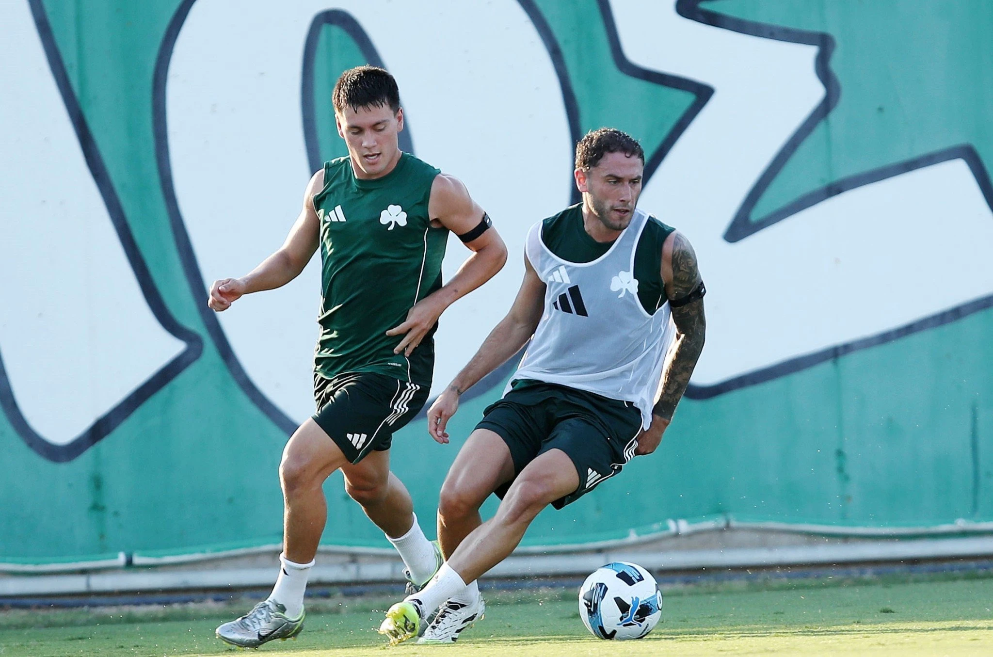 Ο Νταβίντε Καλάμπρια στην πρώτη του προπόνηση με τον Παναθηναϊκό / Πηγή: Intime