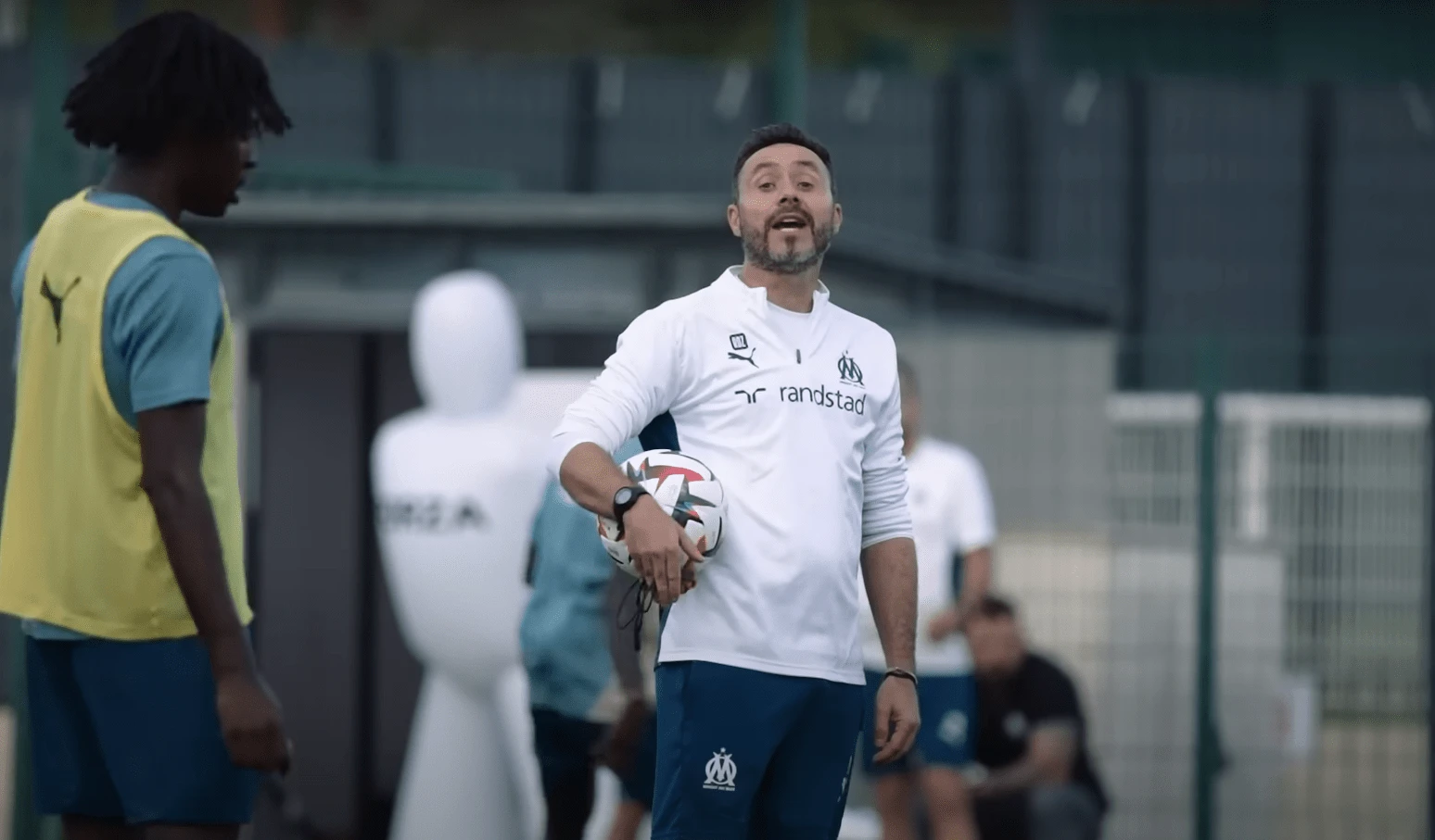 Ο τεχνικός της Μαρσέιγ Ρομπέρτο Ντε Τσέρμπι / Screenshot