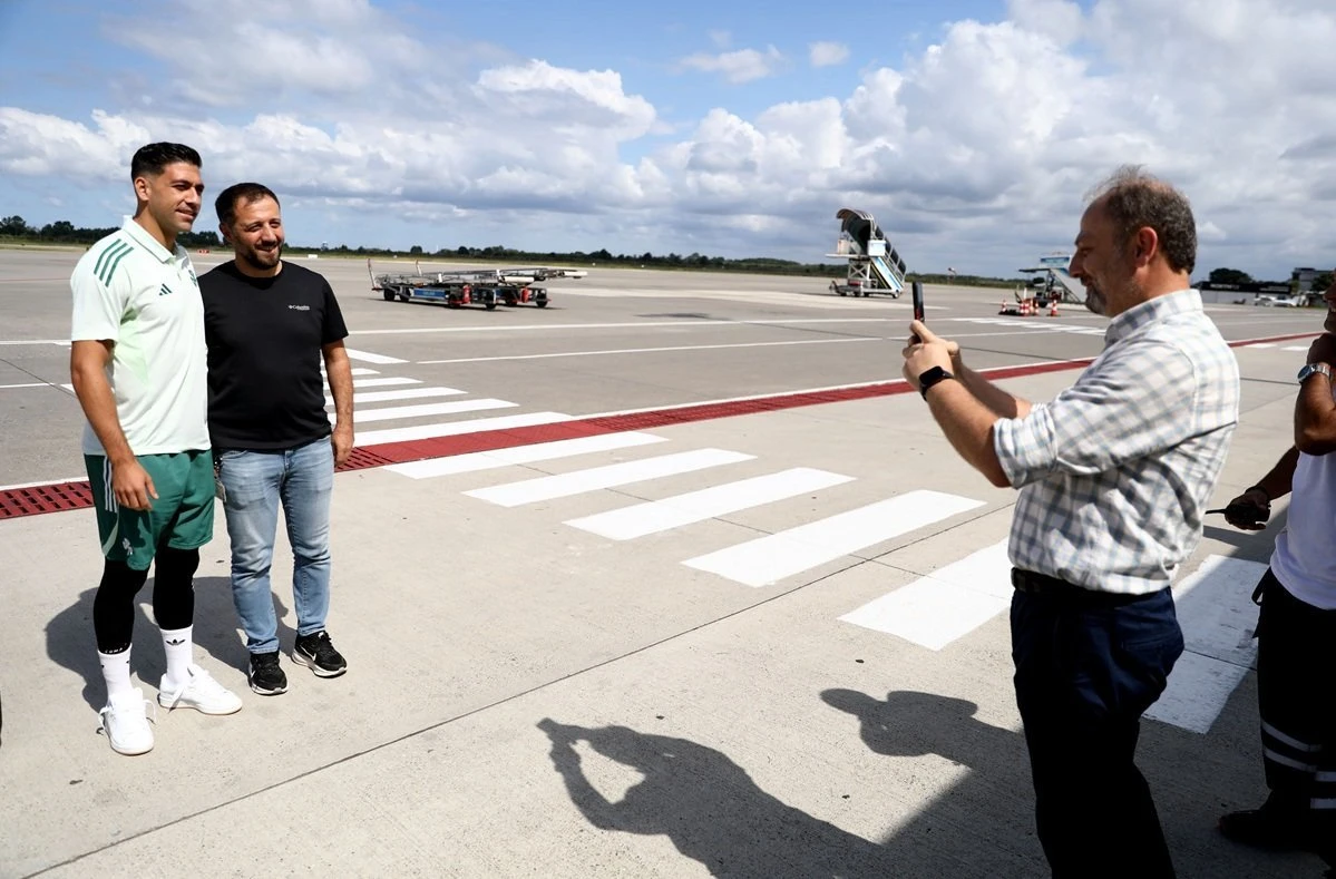 Ο Τάσος Μπακασέτας έτυχε θερμής υποδοχής / Πηγή: InTime