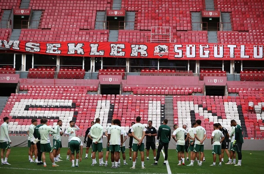 Οι ποδοσφαιριστές του Παναθηναϊκού στην Τουρκία / Πηγή: InTime