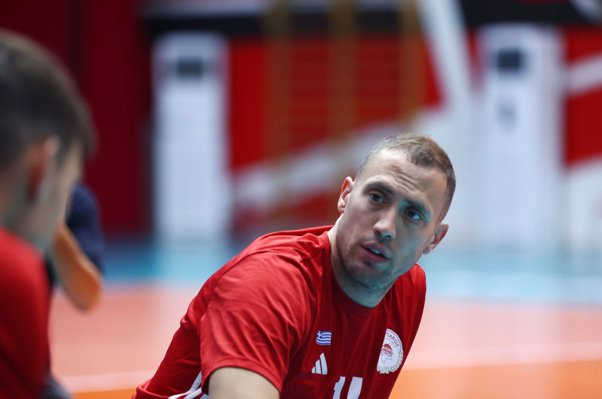 Ο Αλεξάνταρ Ατανασίεβιτς στην πρώτη προπόνηση του Ολυμπιακού / Πηγή: Intime