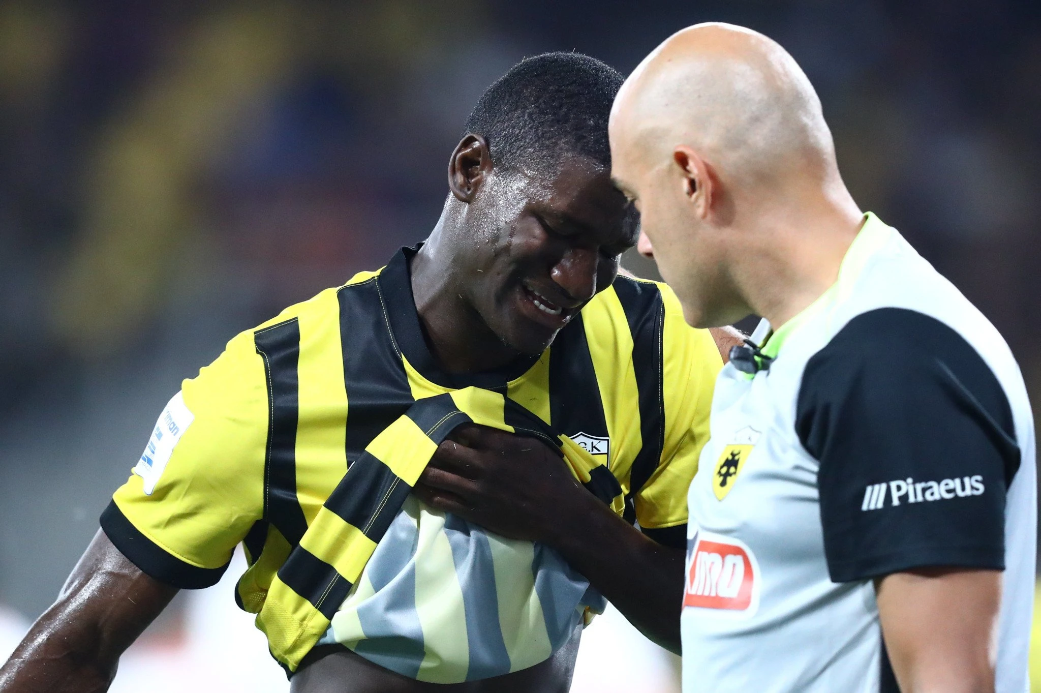 Ο Ζίνι δακρυσμένος στο ματς με τον Πανσερραϊκό / Πηγή: Eurokinissi