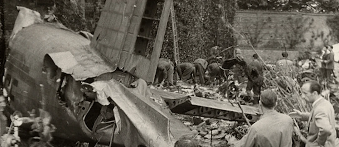 Εικόνα από τα συντρίμμια του αεροσκάφους που προσέκρουσε στον λόφο Σούπεργκα / Πηγή:&nbsp;Screenshot