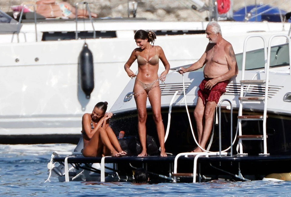 flavio-briatore-seen-enjoying-sun-1018604719.jpg
