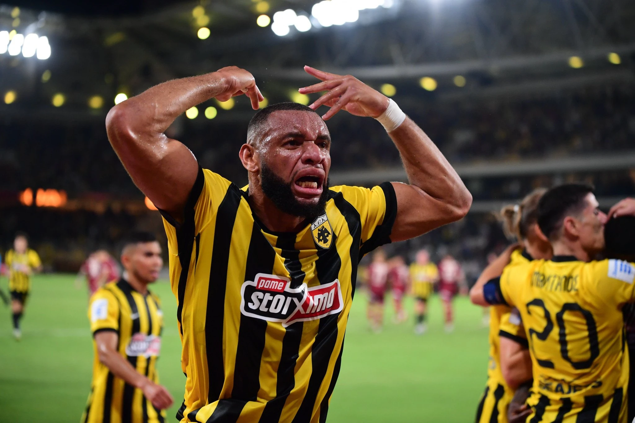 Ο Αρόλντ Μουκουντί με την ΑΕΚ / Πηγή: Eurokinissi