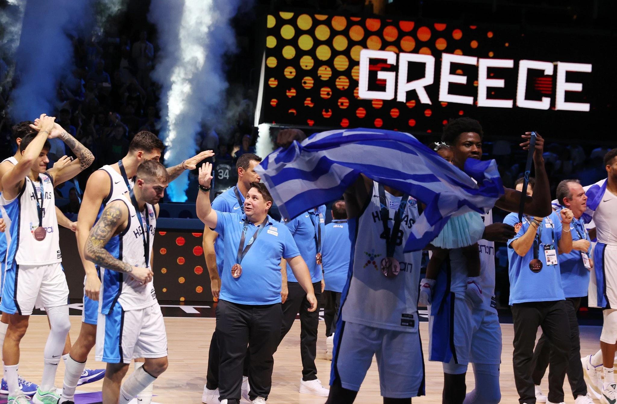 Στιγμές από την απονομή της Ελλάδας και του χάλκινου μεταλλίου, Πηγή: INtime