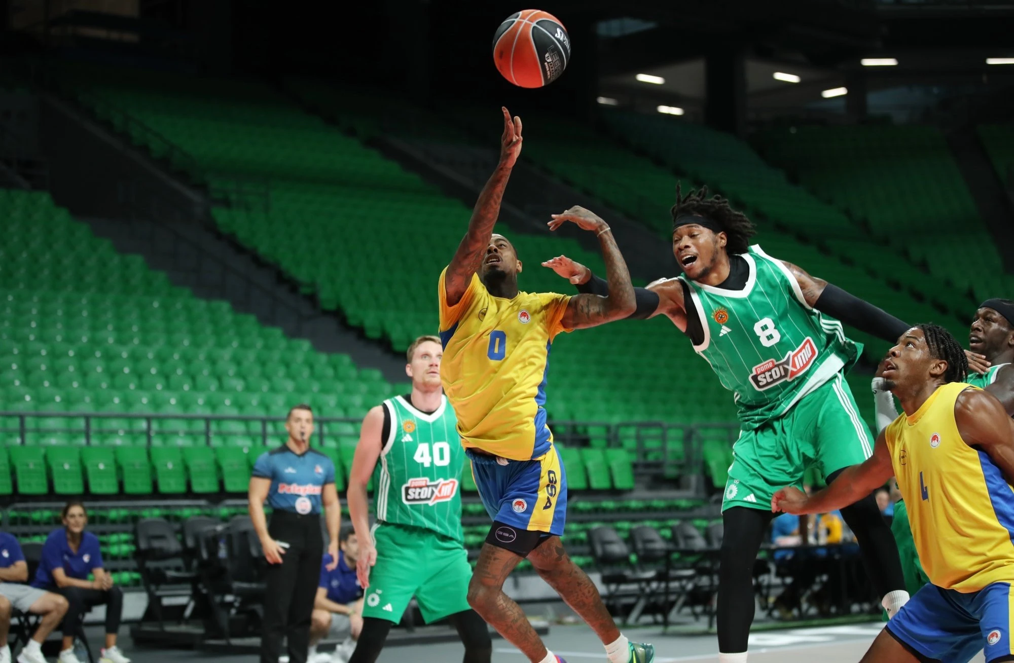 Ρισόν Χολμς και Μάριους Γκριγκόνις / Πηγή: Intime