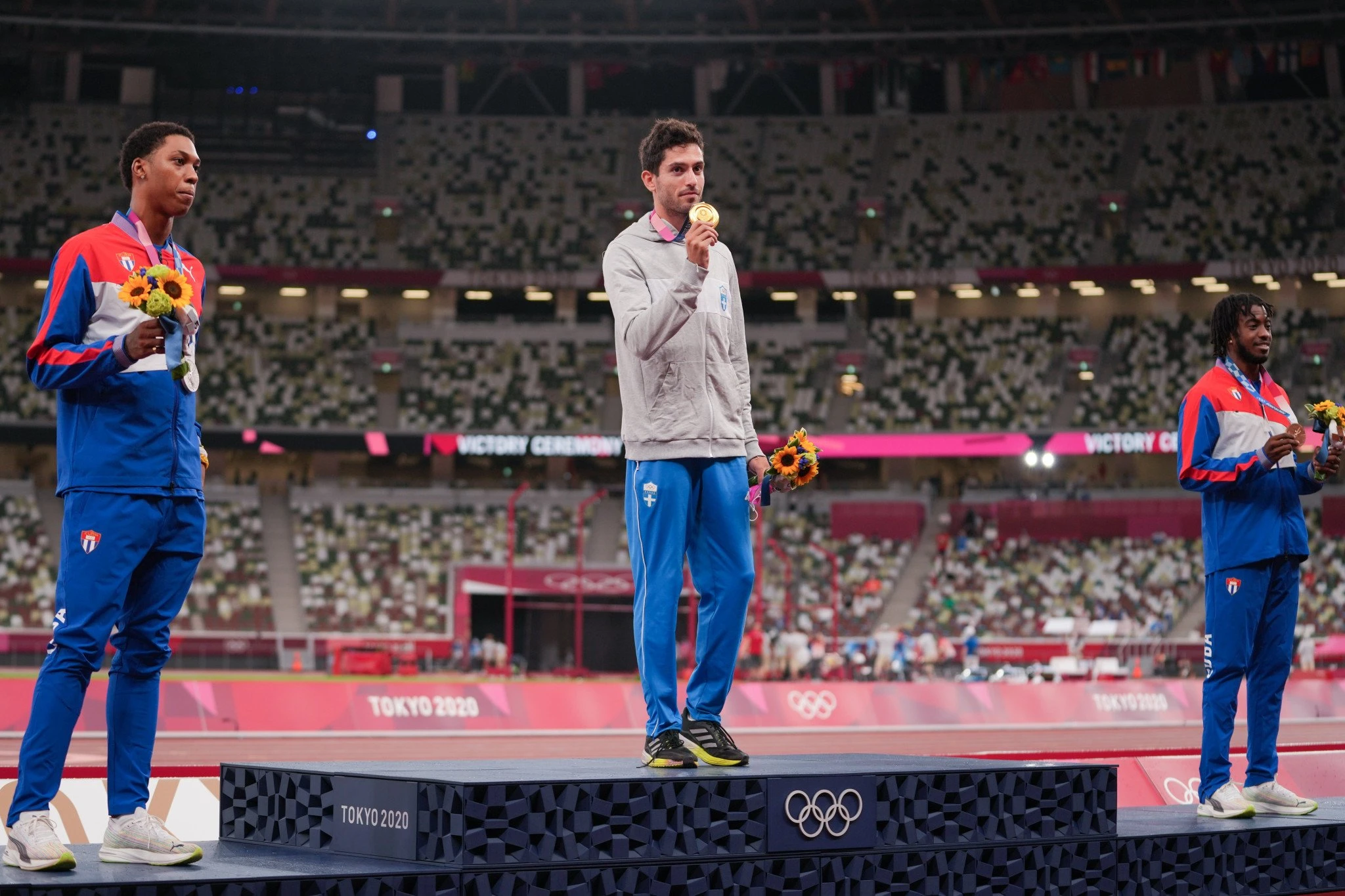 Οι Ετσεβαρία, Τεντόγλου και Μασό στο Ολυμπιακό βάθρο του 2021 στο Τόκιο  - Πηγή: Eurokinissi