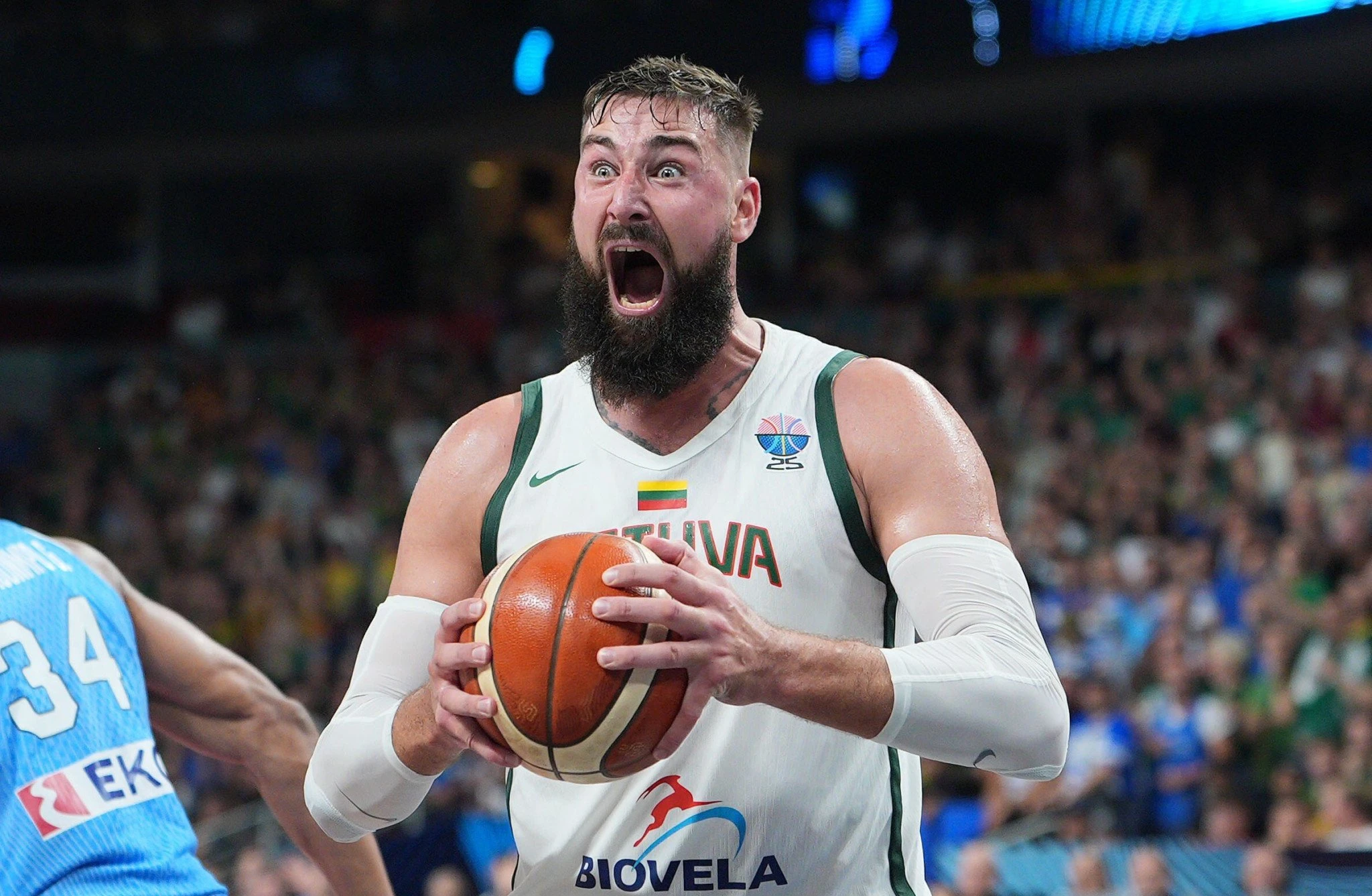 Ο Γιόνας Βαλαντσιούνας... κραυγάζει, Πηγή: Intime