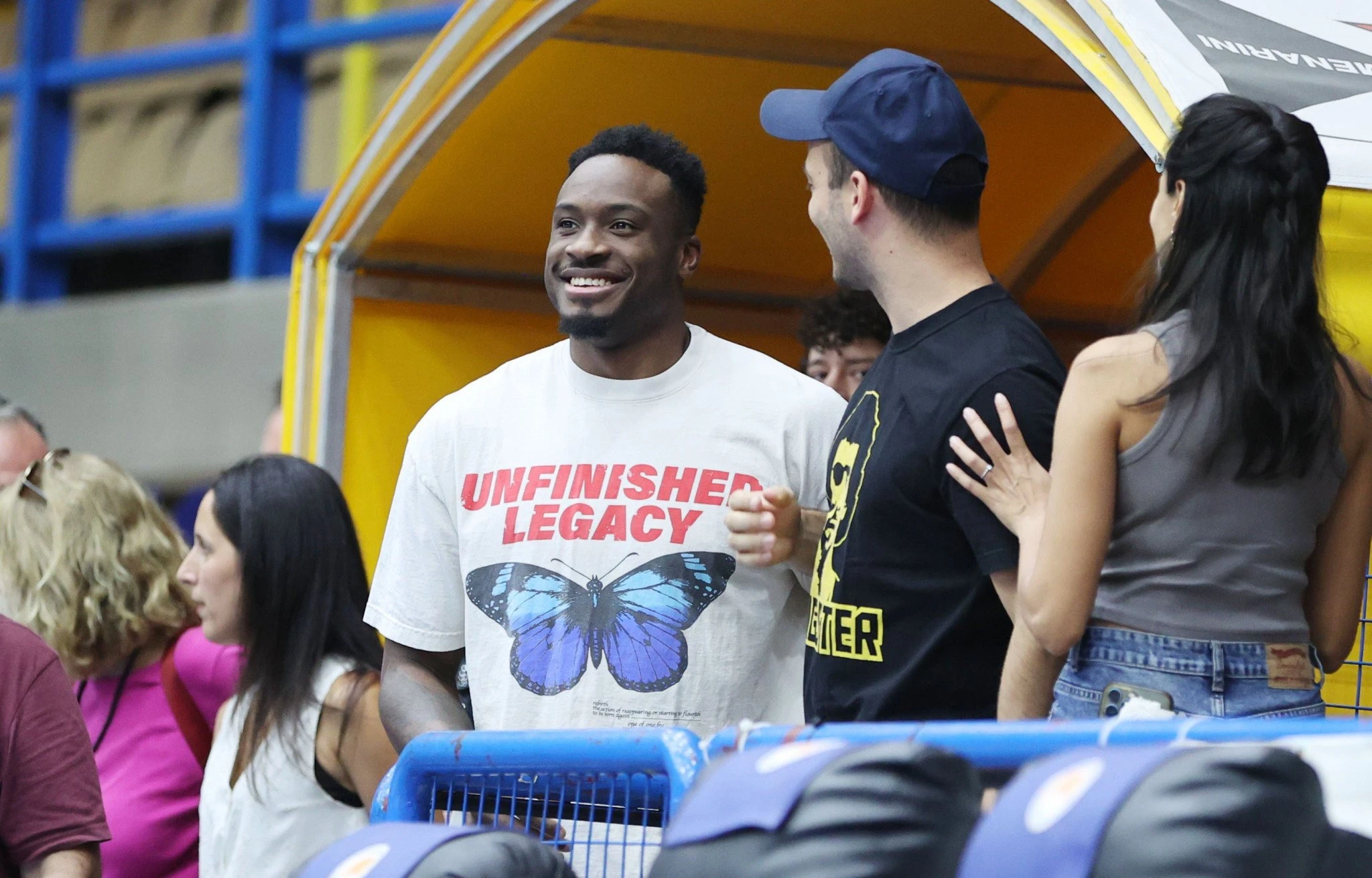 Ο Θανάσης Αντετοκούνμπο στο Περιστέρι / Πηγή: ΙΝΤΙΜΕ