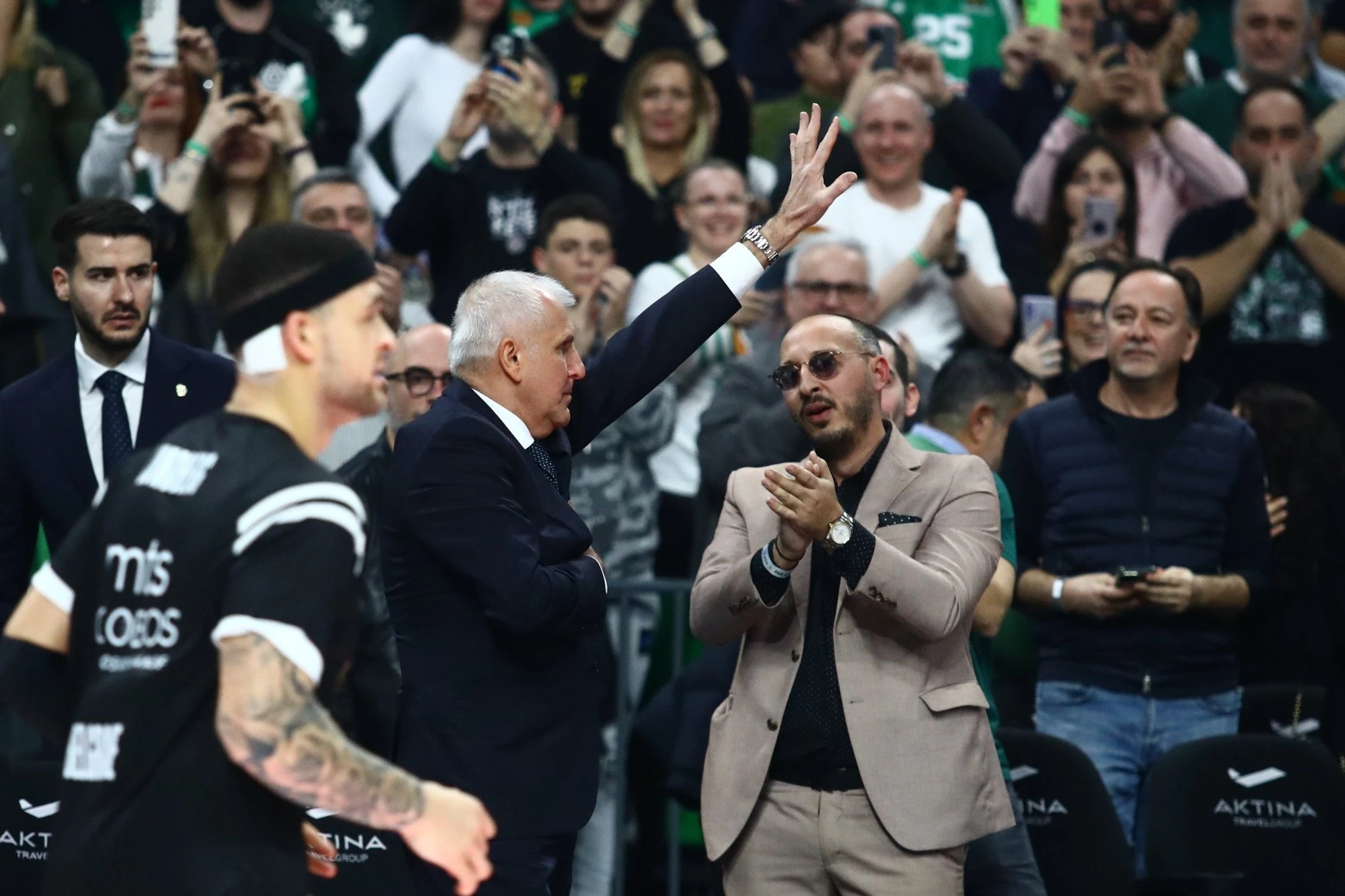 Ο Ζέλικο Ομπράντοβιτς αποθεώνεται στο ΟΑΚΑ από τους φίλους του Παναθηναϊκού, Πηγή: Eurokinissi