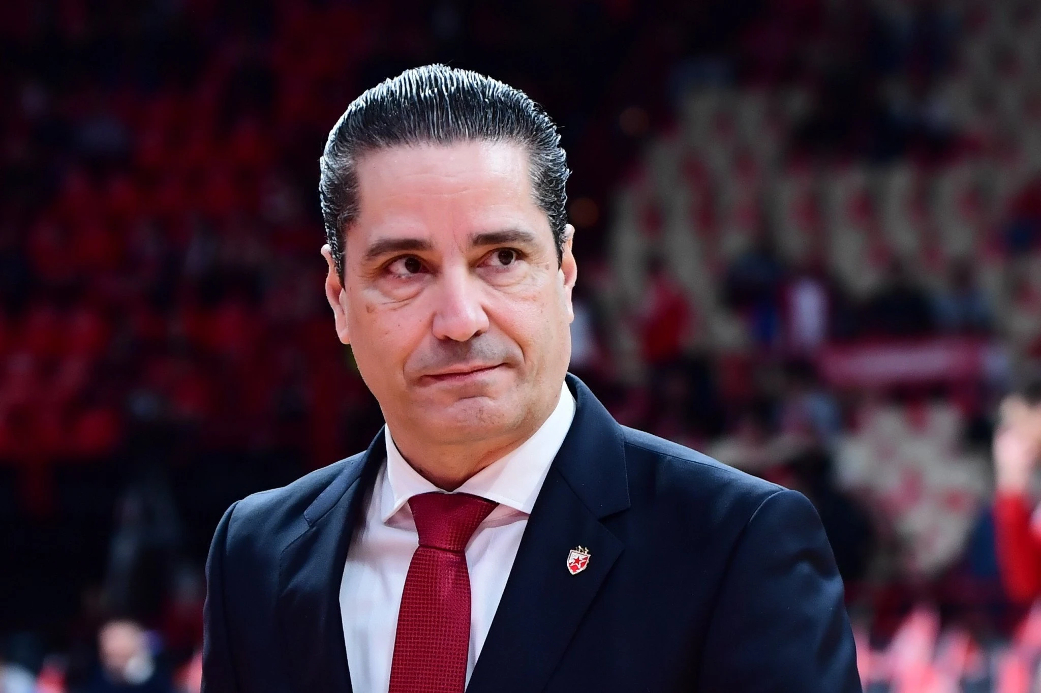 Ο Γιάννης Σφαιρόπουλος στον πάγκο του Ερυθρού Αστέρα/Πηγή: Eurokinissi