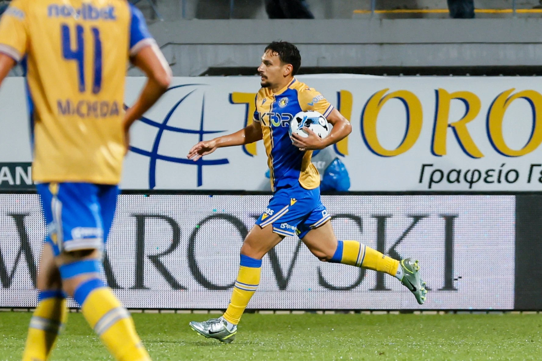 Ο Δημήτρης Εμμανουηλίδης πανηγυρίζει κόντρα στον ΠΑΟΚ / Πηγή: Eurokinissi