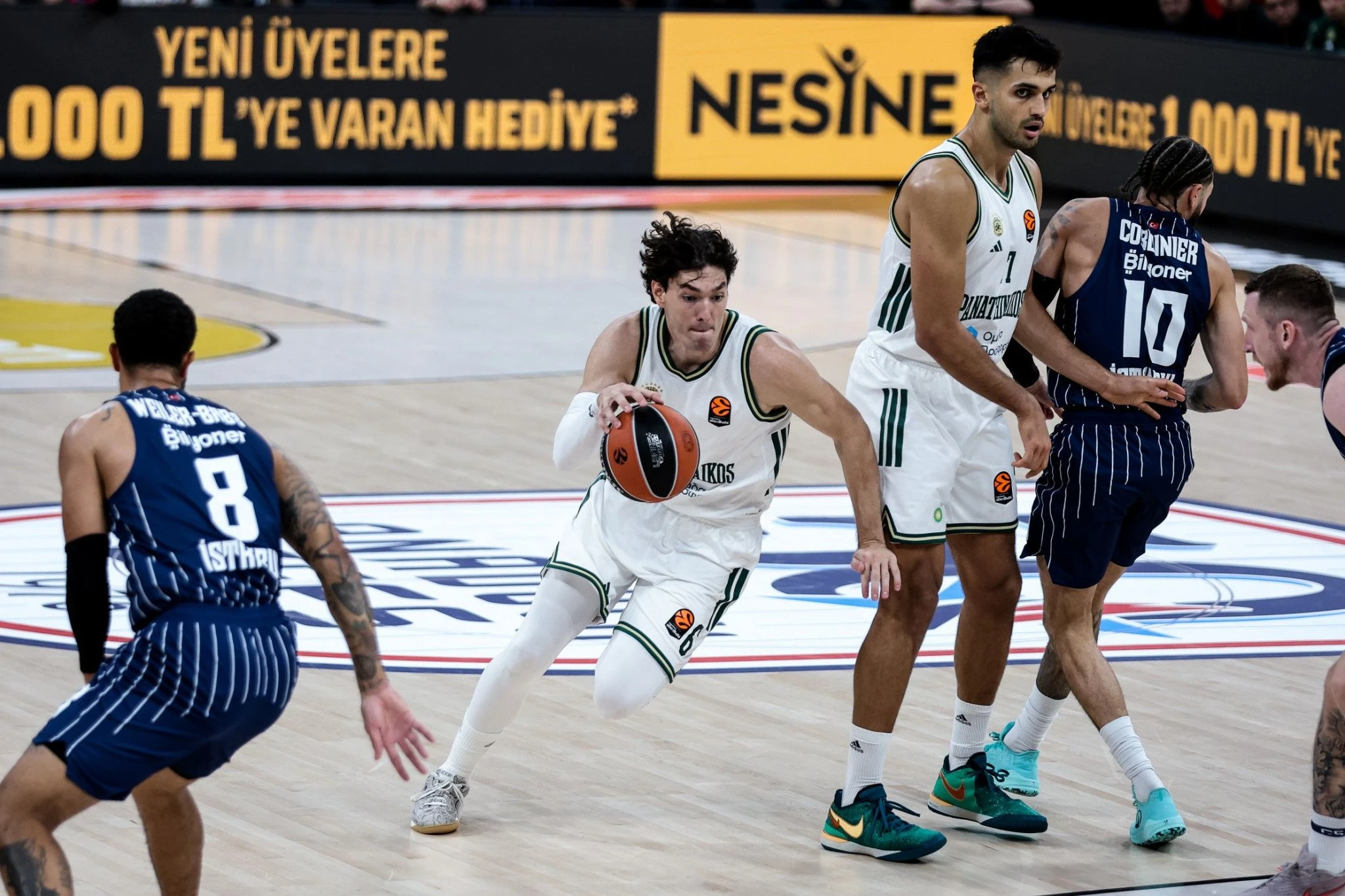 Ο Τζέντι Οσμάν σάρωσε κόντρα στην Εφές / Πηγή: Eurokinissi