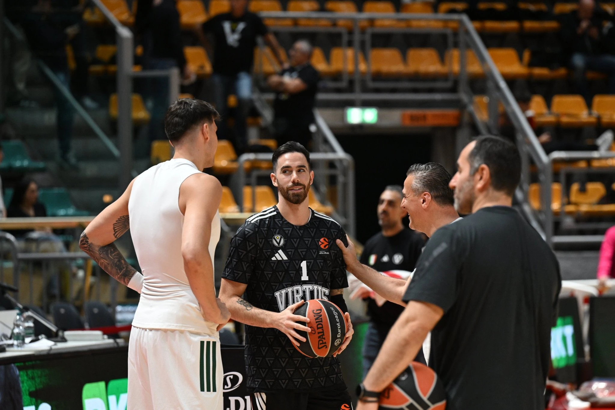 Ο Λούκα Βιλντόσα στο πλάι του Ντίνου Μήτογλου / Πηγή: Βαγγέλης Στόλης&nbsp;