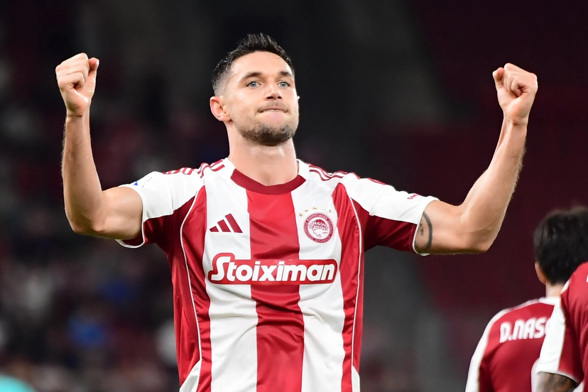 Ο Ρόμαν Γιάρεμτσουκ πανηγυρίζει με τον Ολυμπιακό / Πηγή: Eurokinissi