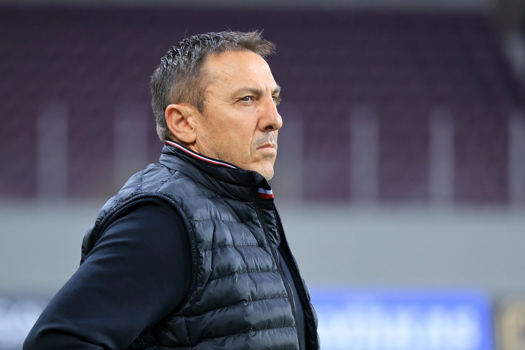 Ο Νίκος Παπαδόπουλος στον πάγκο του Λεβαδειακού / Πηγή: Intime