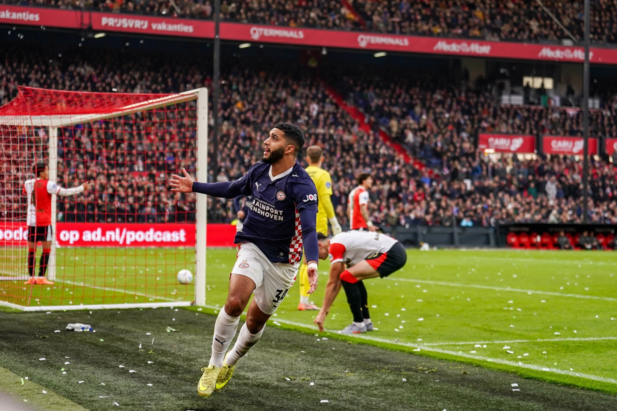 Ο Σαϊμπάρι της Αϊντχόφεν πανηγυρίζει / Πηγή: Imago