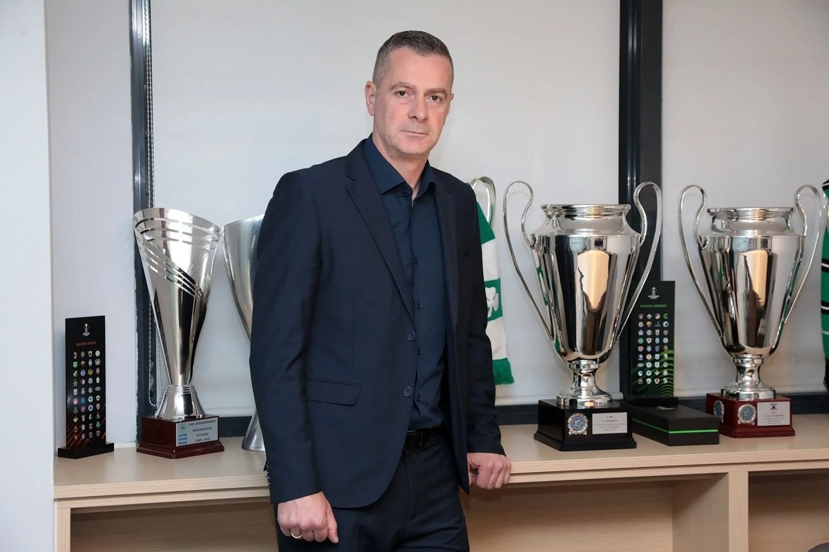 Ο Στέφανος Κοτσόλης κατά τη παρουσίασή του από τον Παναθηναϊκό / Πηγή: pao.gr