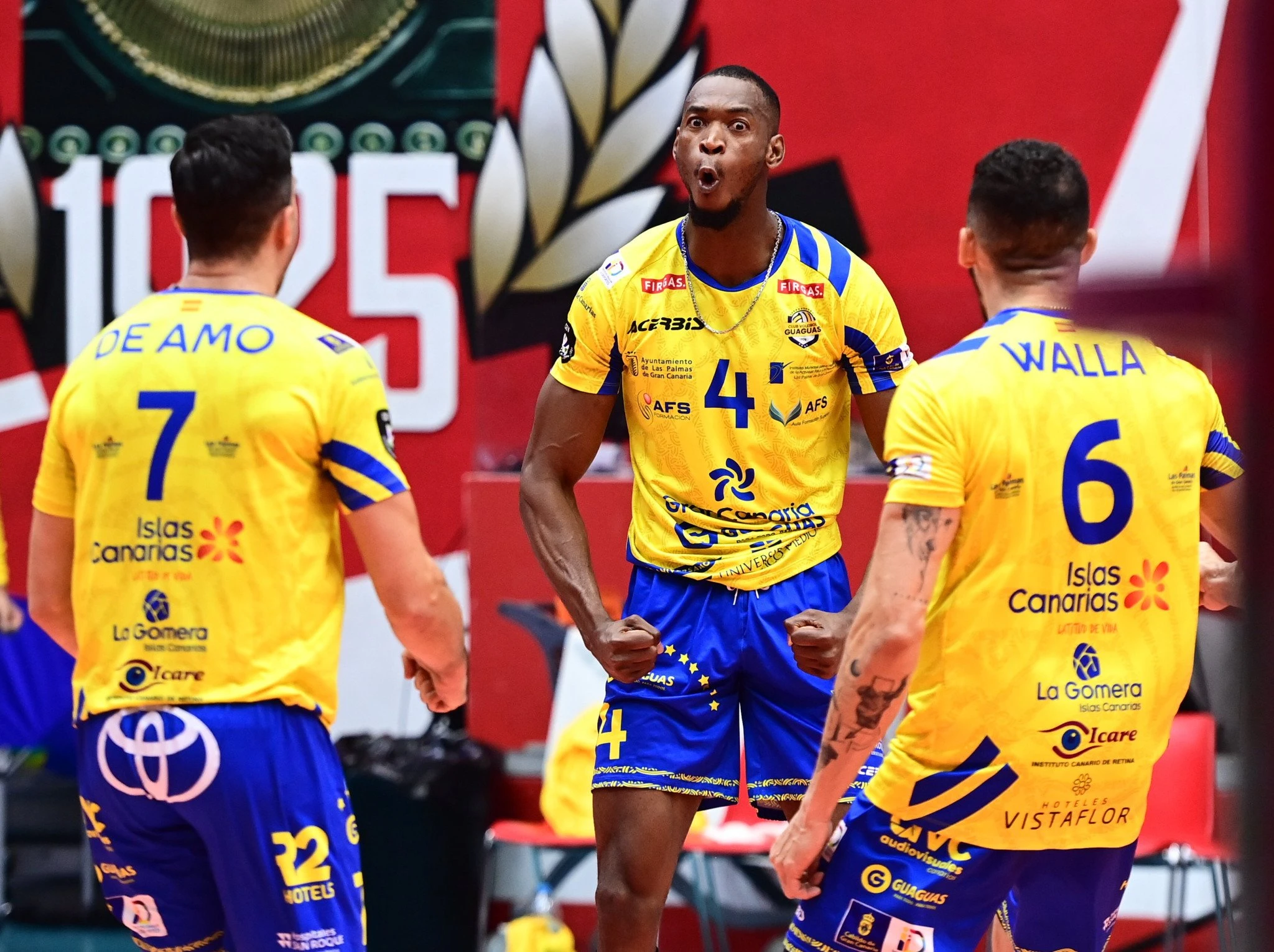 Πανηγυρική φάση της Λας Πάλμας στον αγώνα με τον Ολυμπιακό / Πηγή: Eurokinissi