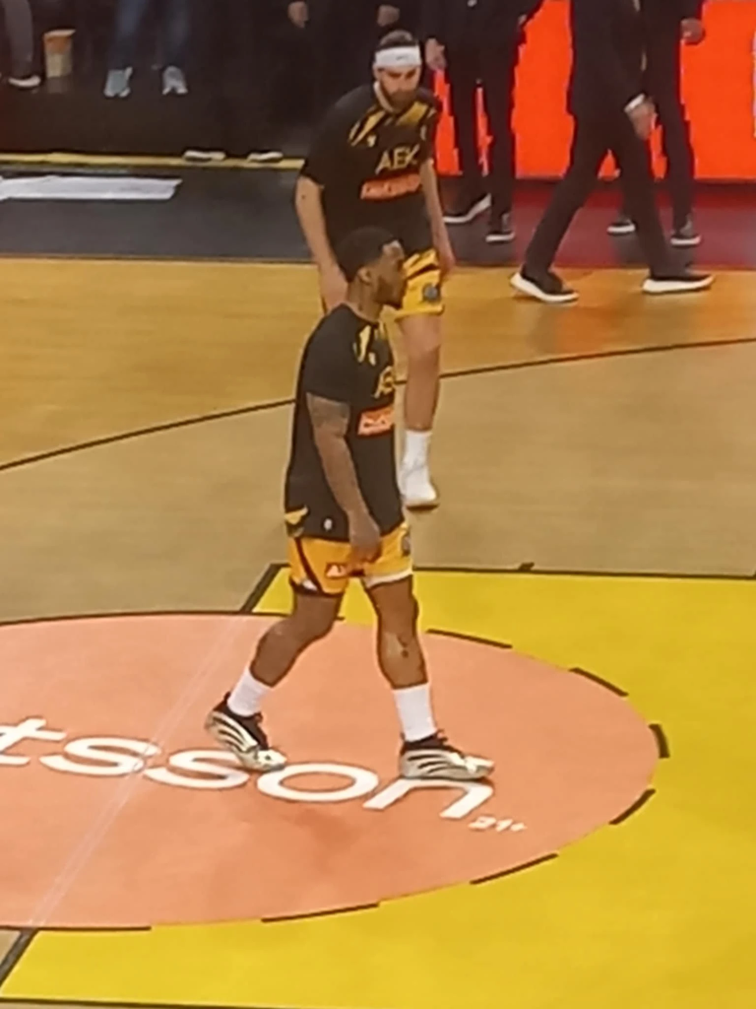 taker-aek-9-4.jpg?v=0