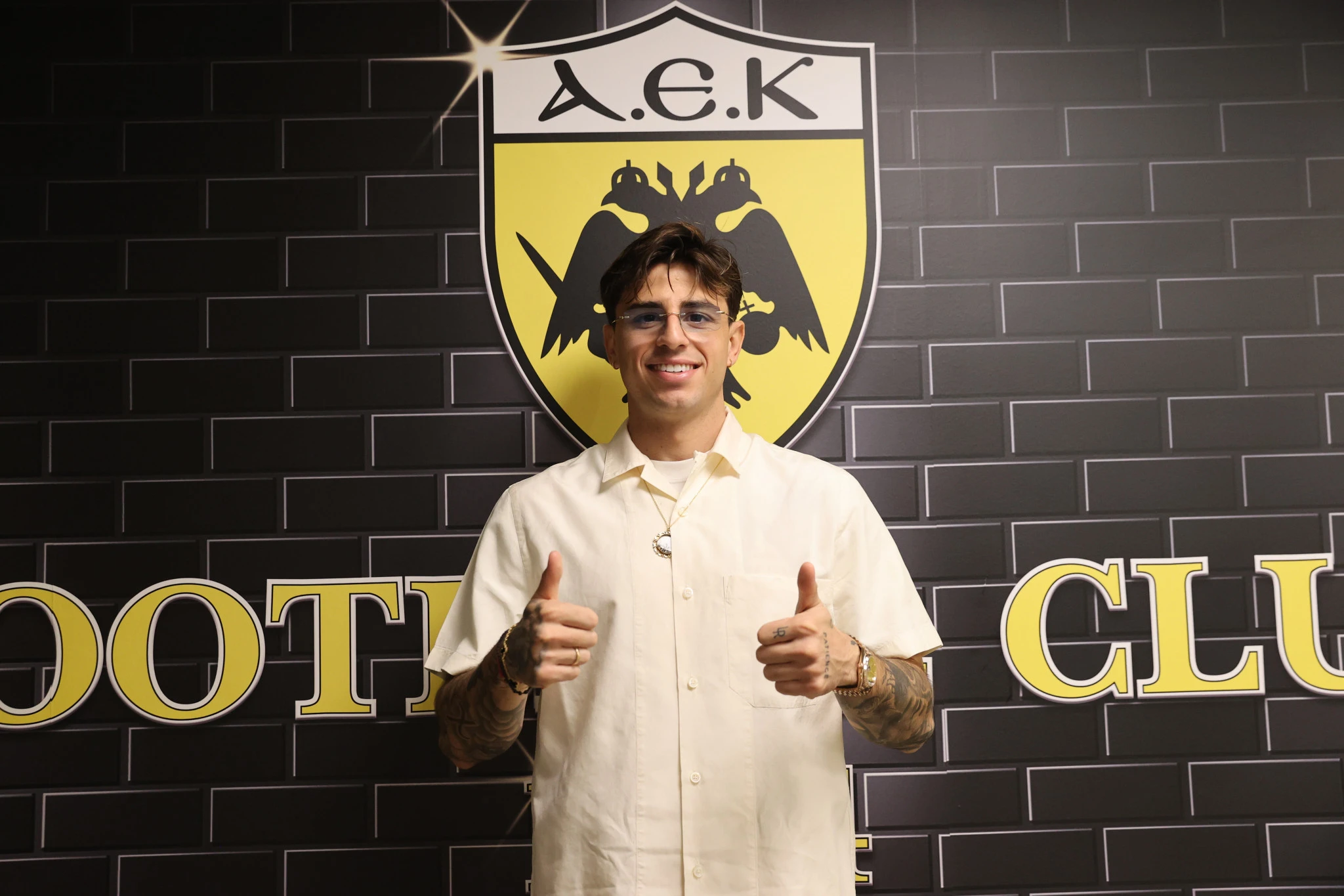 Ο Λάζαρος Ρότα μετά την ανανεώση του συμβολαίου του έως το 2030 / Πηγή: Intime