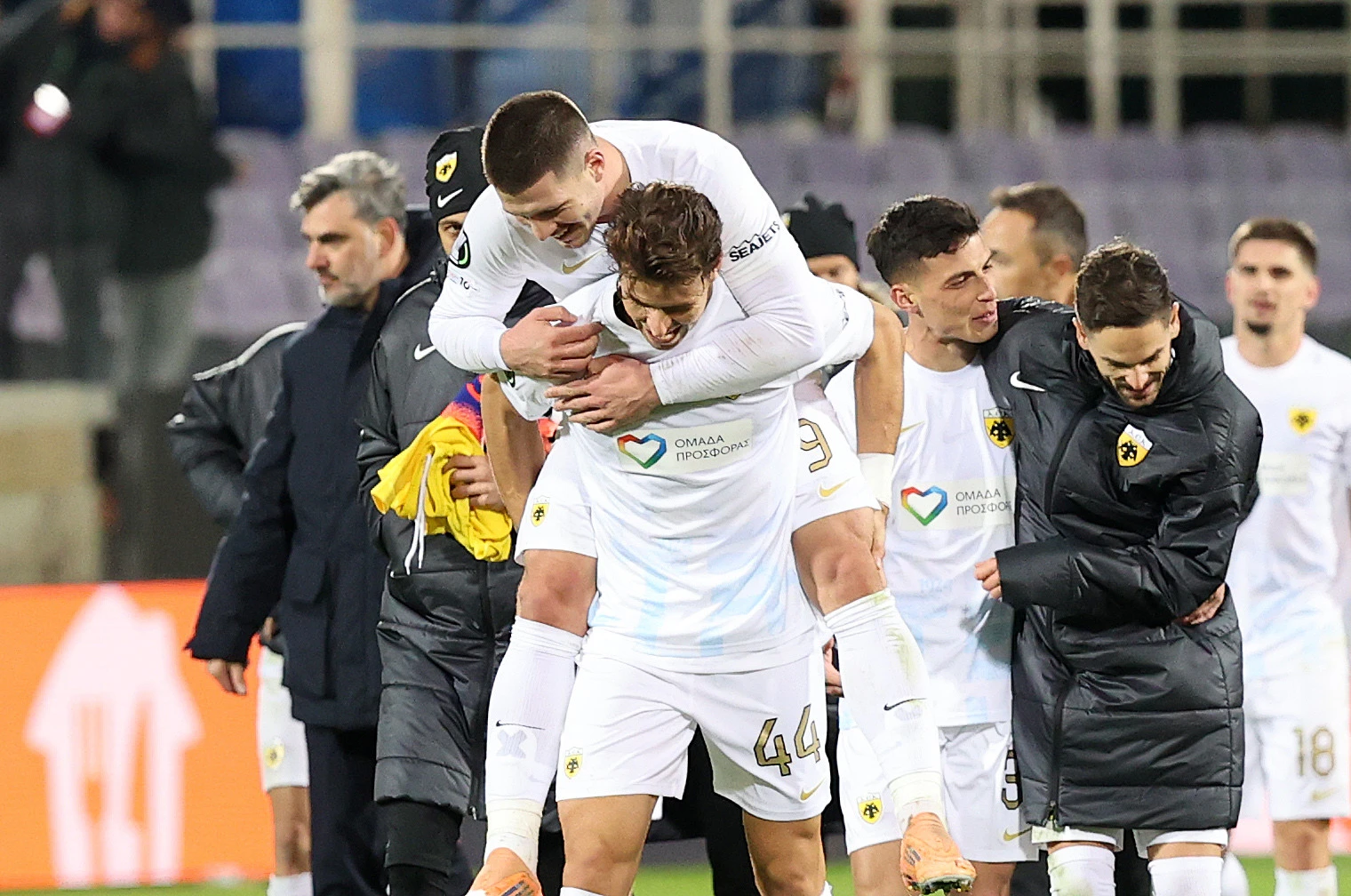 Παίκτες της ΑΕΚ πανηγυρίζουν στην Ιταλία / Πηγή: Intime