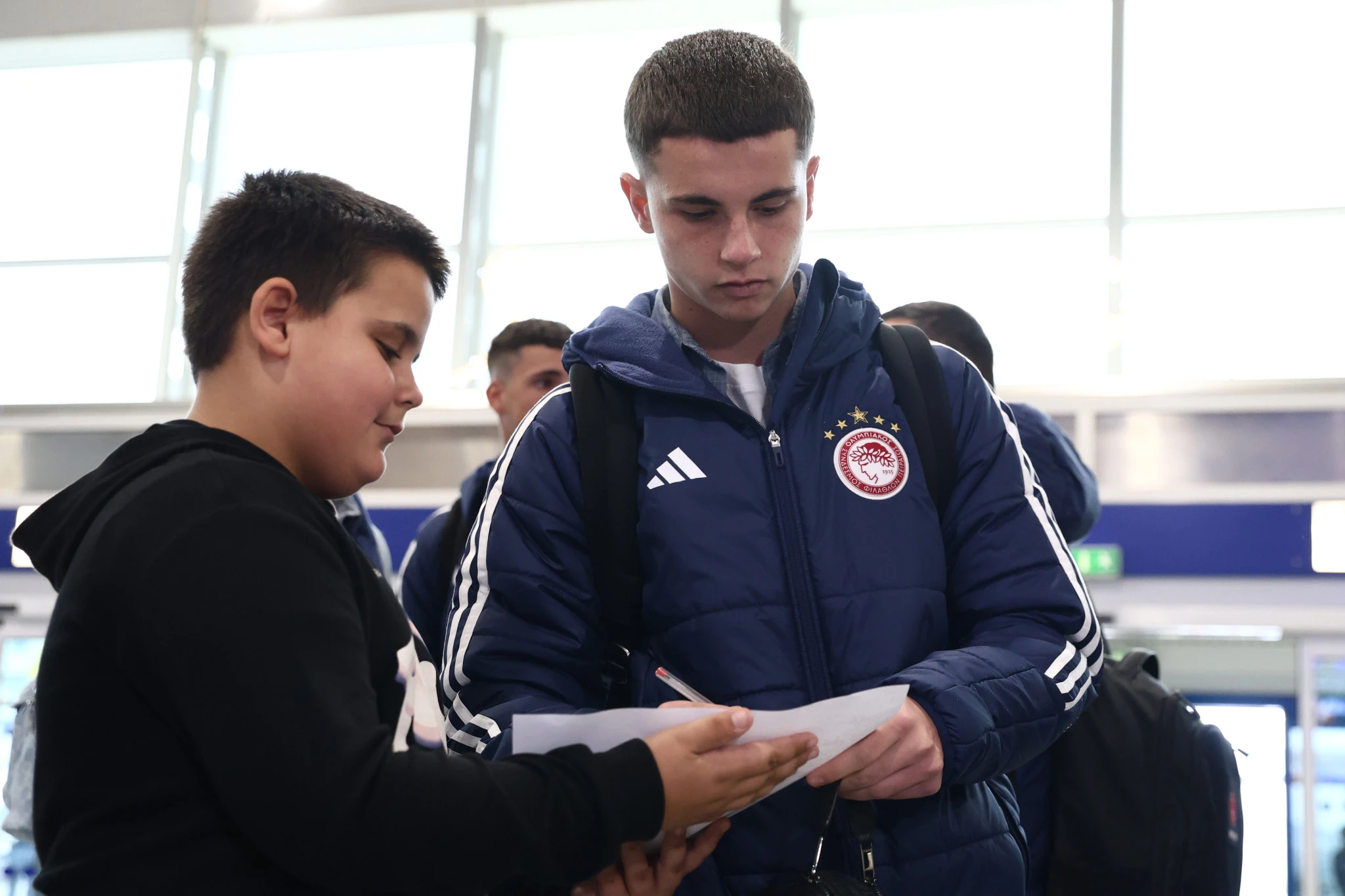 Η αναχώρηση της αποστολής του Ολυμπιακού για Αστάνα / Πηγή: Intime