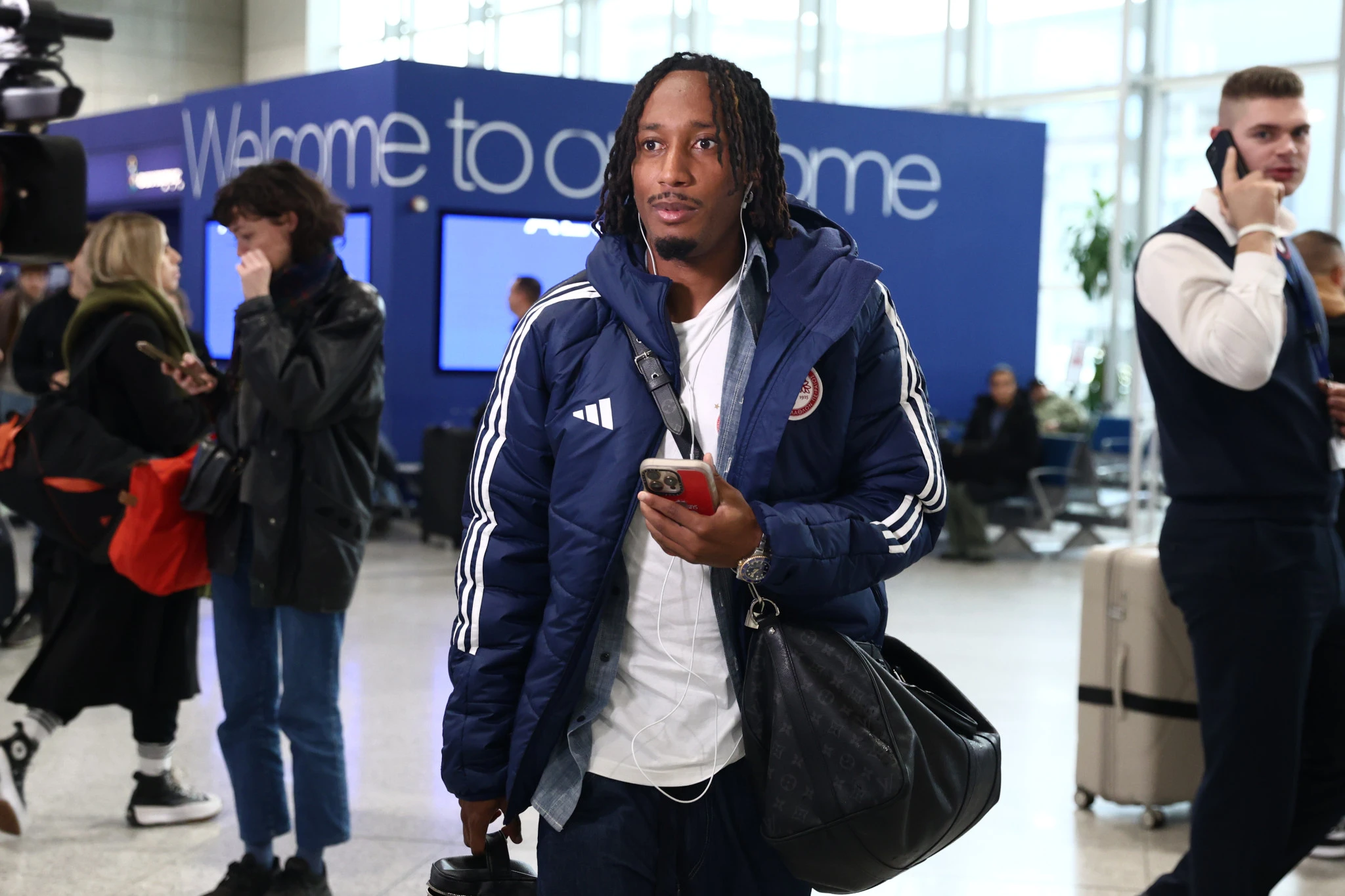 Η αναχώρηση της αποστολής του Ολυμπιακού για Αστάνα / Πηγή: Intime