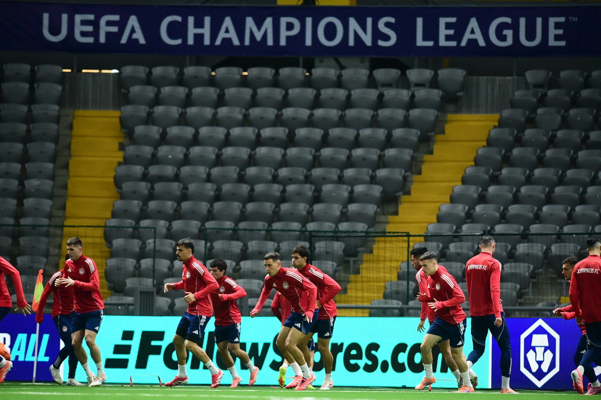 Η&nbsp;προπόνηση του Ολυμπιακού στο κλειστό γήπεδο της Αστάνα / Πηγή:&nbsp;Eurokinissi