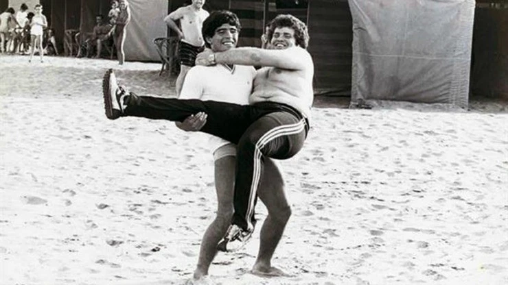 Ο Μαραντόνα με τον Σιτερπίλαρ / Screenshot