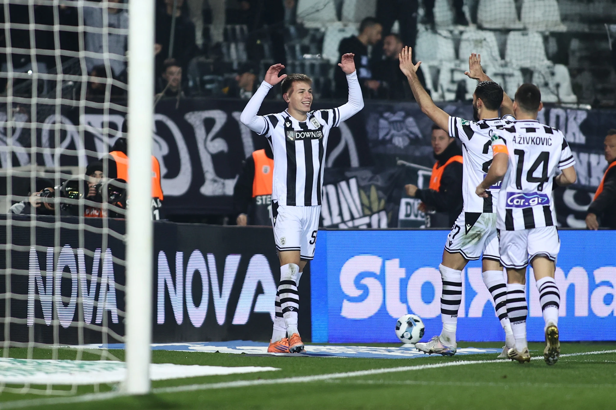 Ο Ανέστης Μύθου πανηγυρίζει το πρώτο του γκολ στην Super League με τον ΠΑΟΚ / Πηγή: Eurokinissi