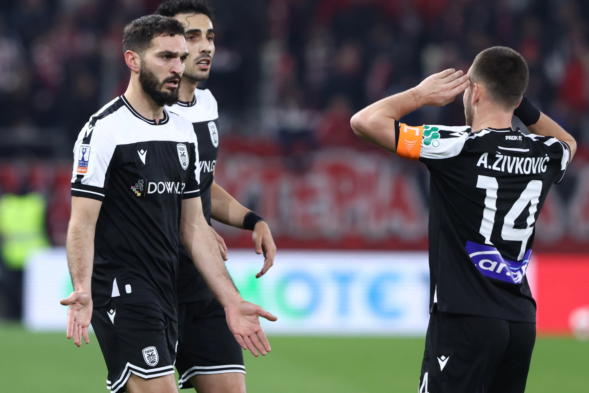 Οζντόεφ και Ζίβκοβιτς πανηγυρίζουν το δεύτερο γκολ του ΠΑΟΚ / Πηγή: Intime