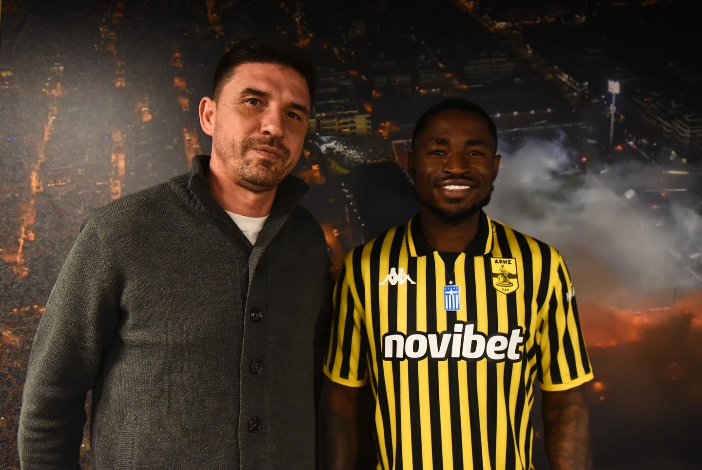 Ο Χόνγκλα με τον Ρουμπέν Ρέγες