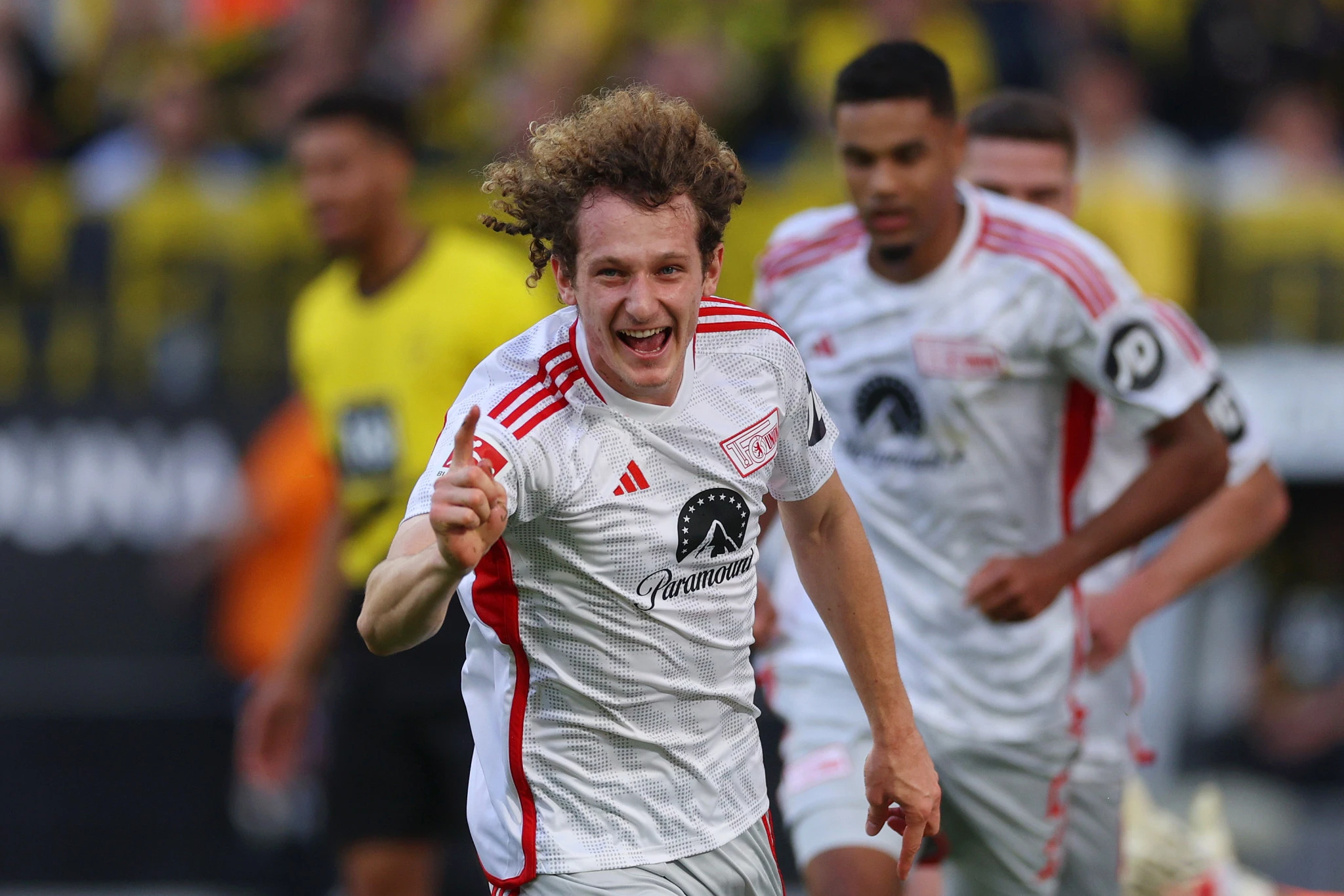 Ο Άλεξ Κραλ πανηγυρίζει με την Ουνιόν Βερολίνου / Πηγή: Photo by Dean Mouhtaropoulos/Getty Images