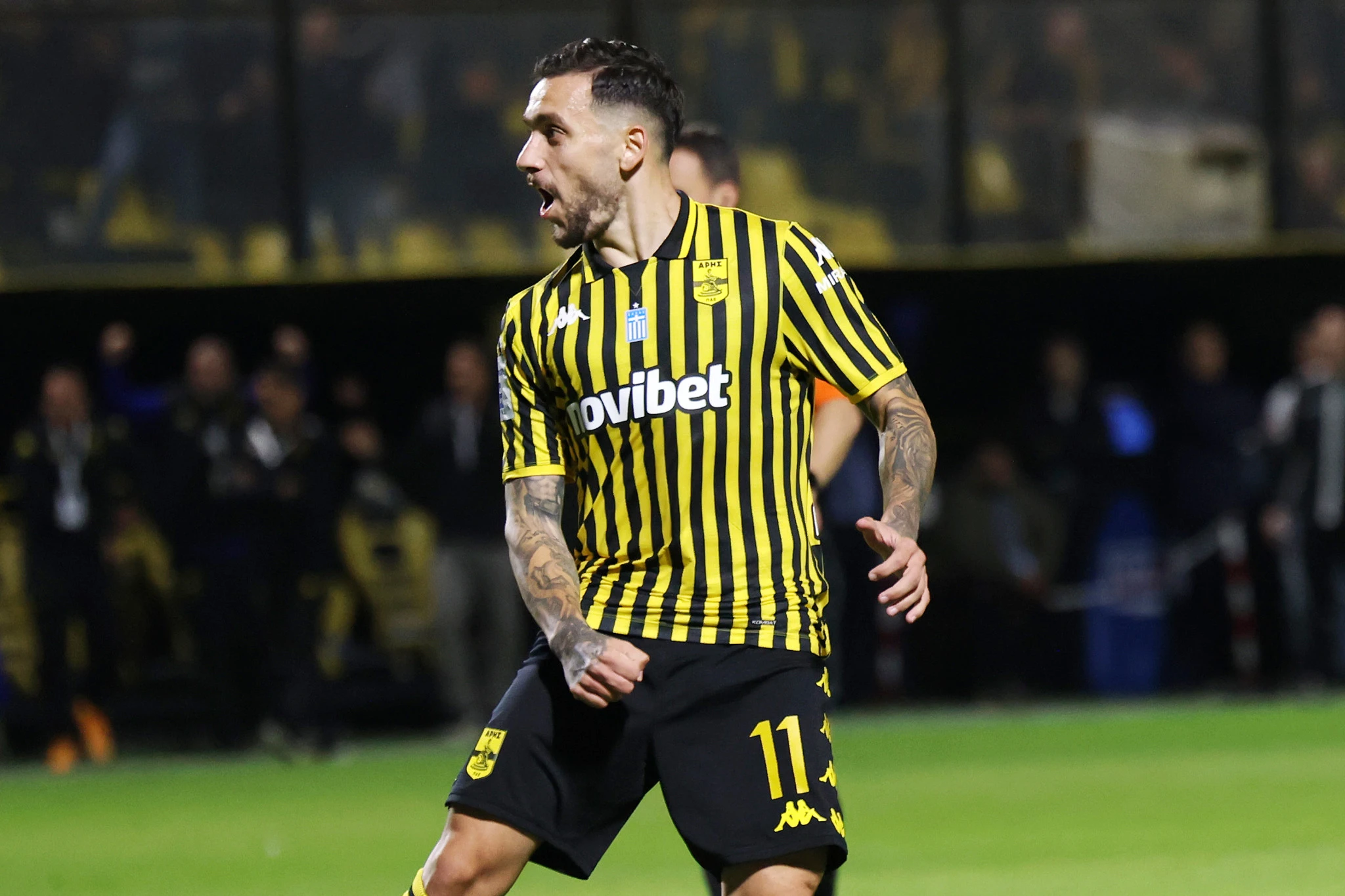 Ο Τάσος Δώνης με τη φανέλα του Άρη αυτή την σεζόν / Πηγή: Intime