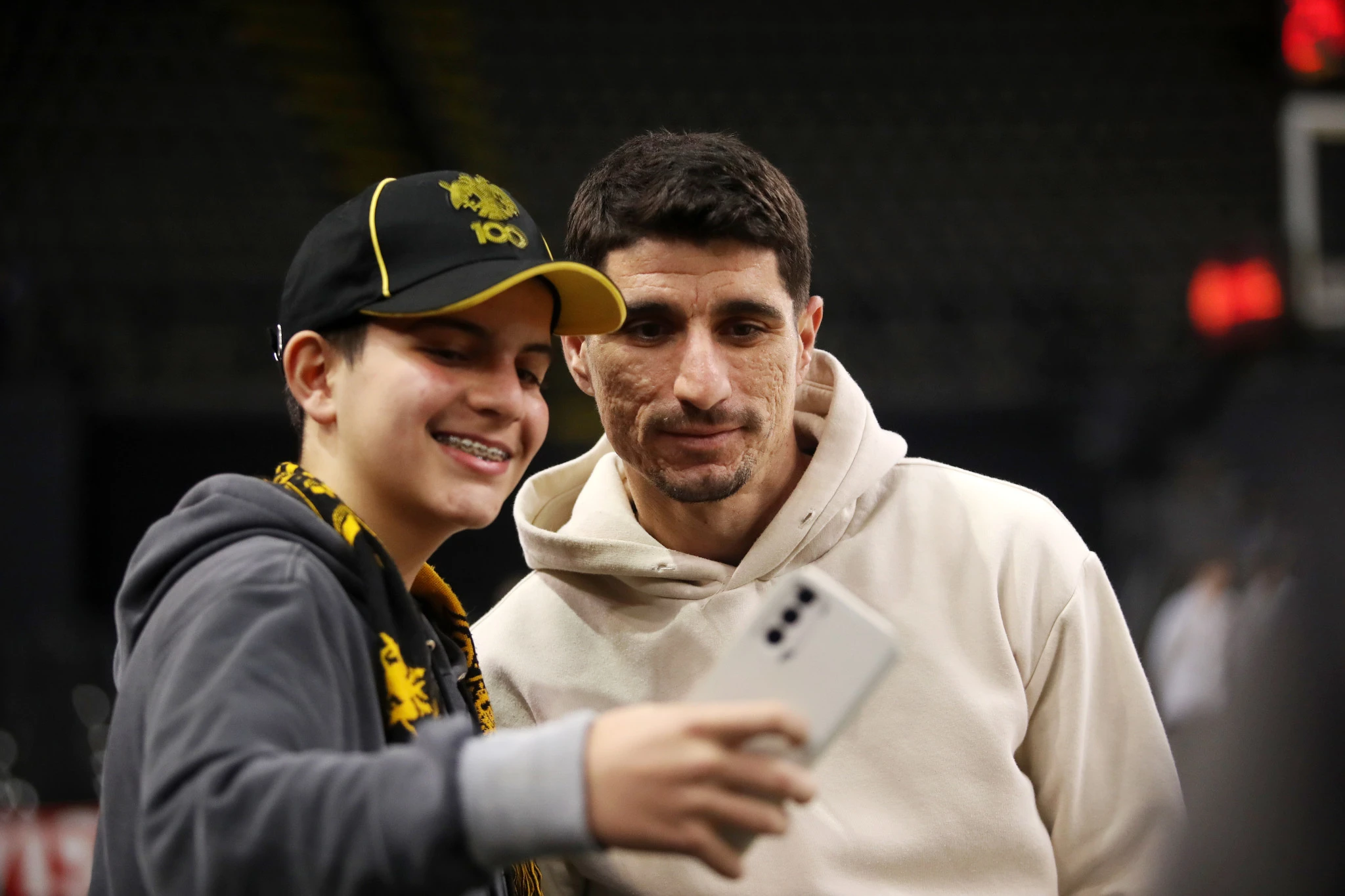 Σύσσωμο το ποδοσφαιρικό τμήμα της ΑΕΚ στην Sunel Arena / Πηγή: InTime