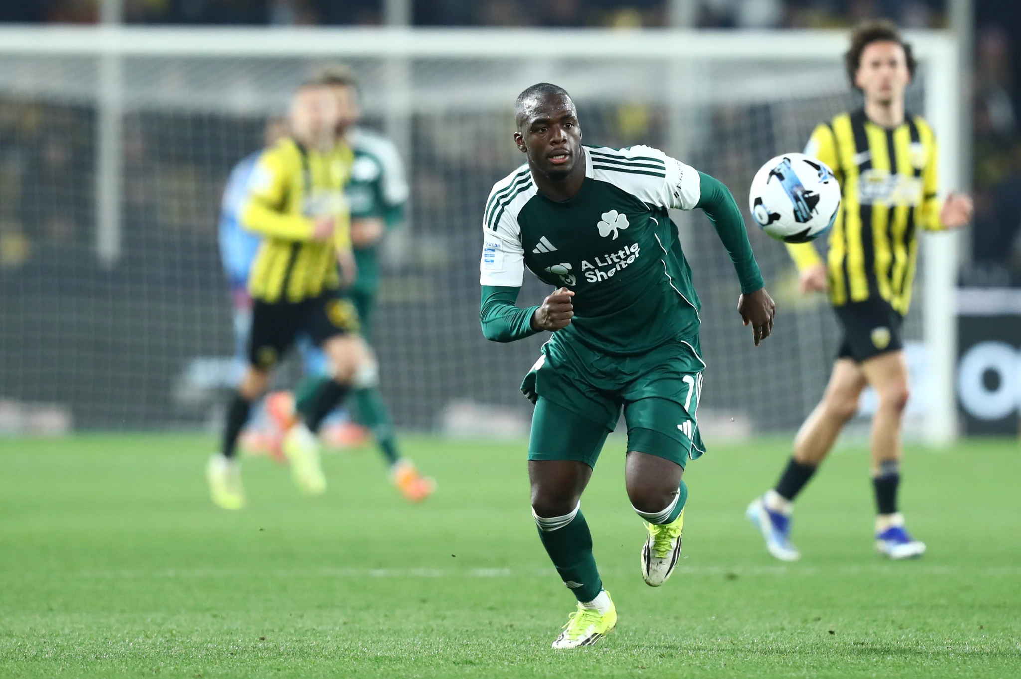 Ο Ανδρέας Τεττέη στο ντέρμπι του Παναθηναϊκού με την ΑΕΚ / Πηγή: Eurokinissi