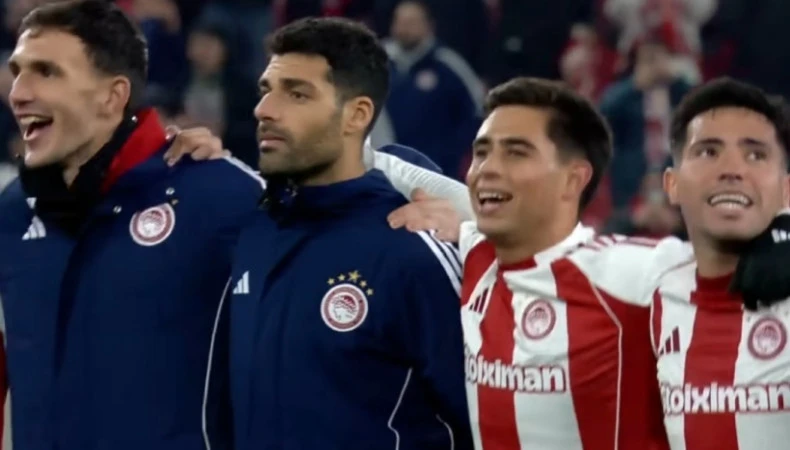 Ο Μεχντί Ταρέμι παρέμεινε ανέκφραστος στους πανηγυρισμούς / Screenshot