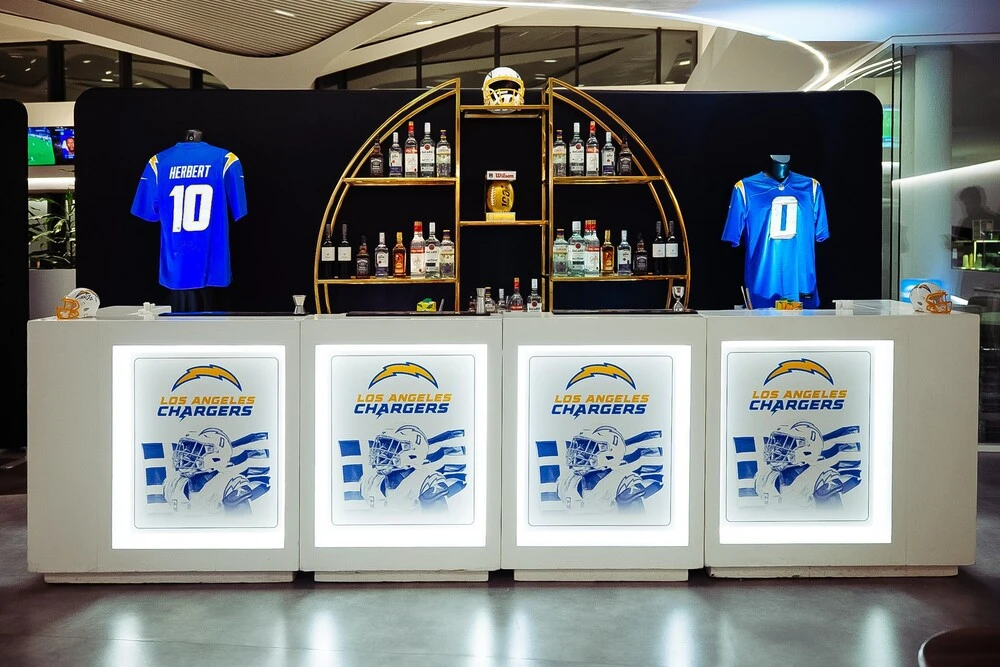  Το εντυπωσιακό bar των Los Angeles Chargers στο Super Bowl Night