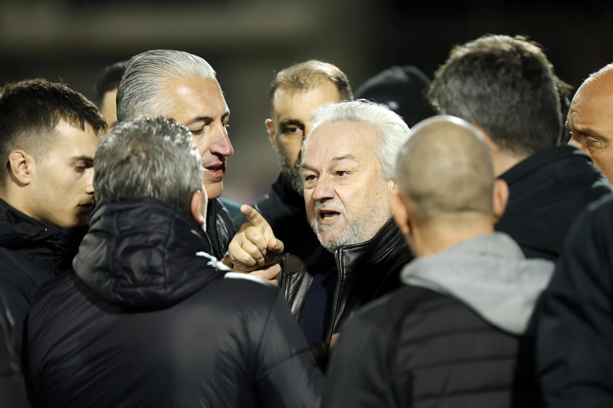 Η στιγμή της έντασης με τον Κομπότη / Πηγή: Intime