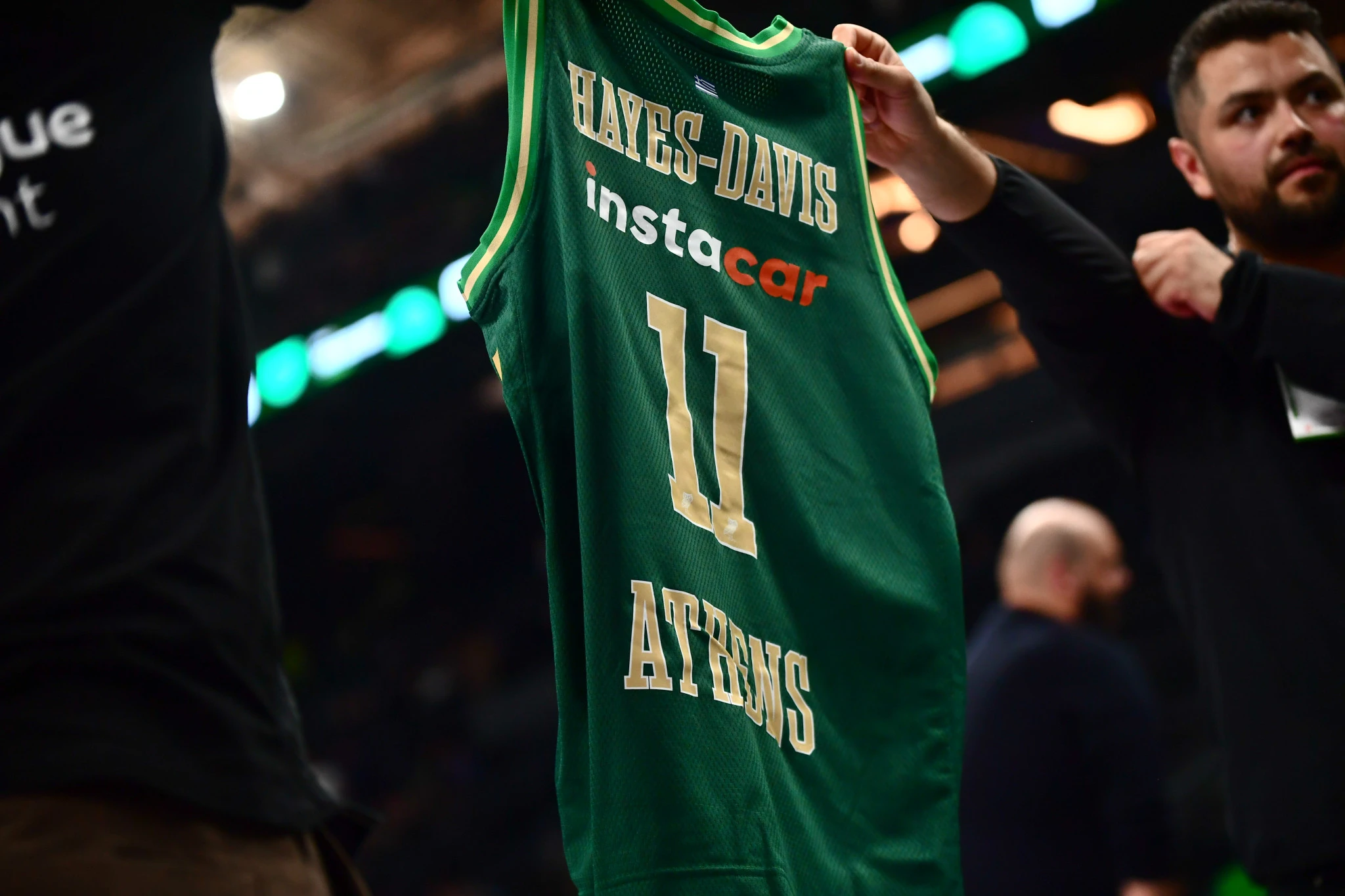 Η φανέλα του Νάιτζελ Χέιζ-Ντέιβις στο ΟΑΚΑ, Πηγή: Eurokinissi