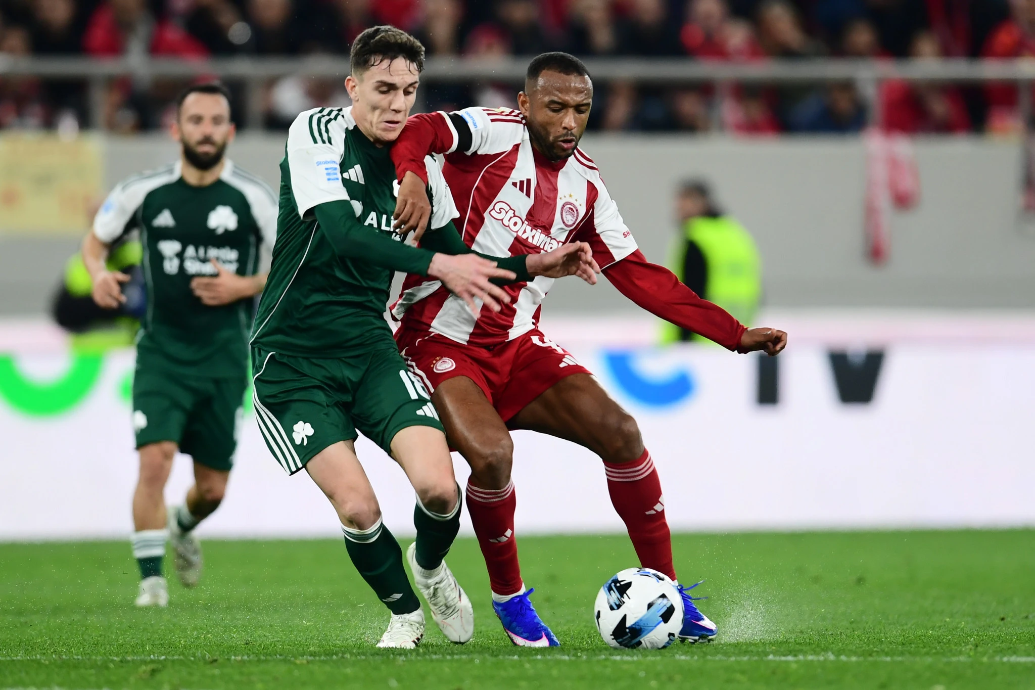 Ο Σωτήρης Κοντούρης σε μονομαχία του με τον Αγιούμπ Ελ Κααμπί - ΠΗΓΗ: Eurokinissi