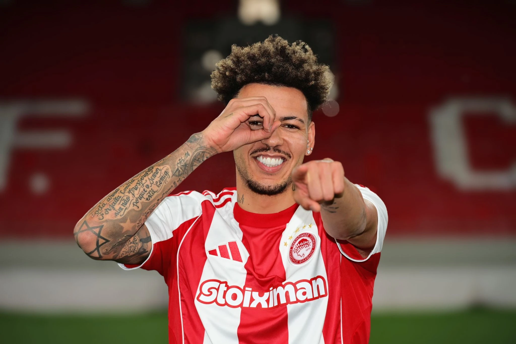 Ο Κλέιτον ανακοινώθηκε και επίσημα από τον Ολυμπιακό / Olympiacos.org