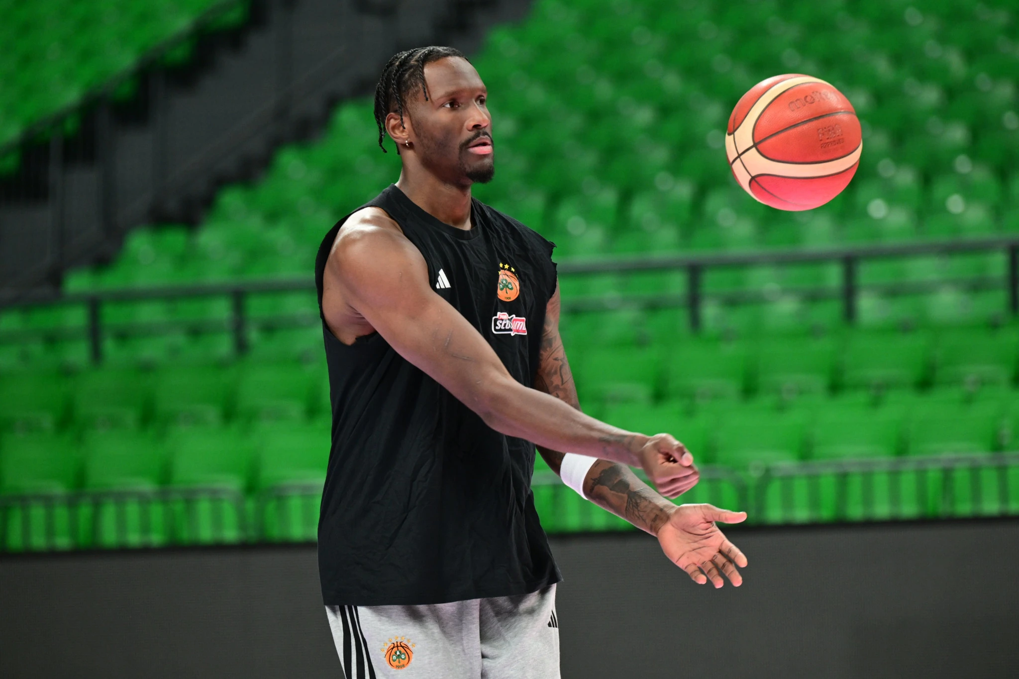 Ο Νάιτζελ Χέιζ-Ντέιβις πραγματοποίησε την πρώτη του προπόνηση με τη φανέλα του Παναθηναϊκού / Πηγή: Βαγγέλης Στόλης&nbsp;