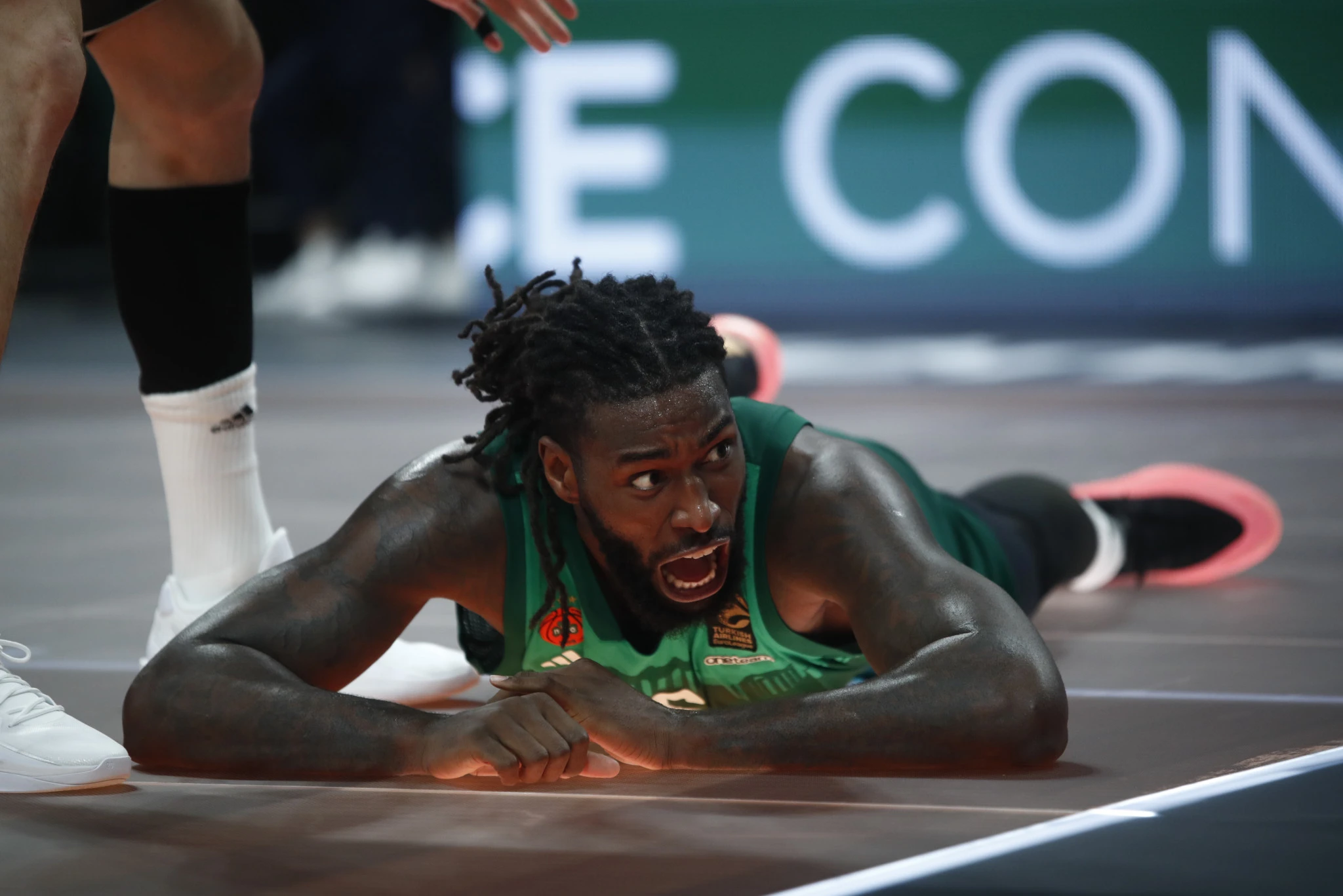 Η σοκαριστική στιγμή του τραυματισμού του Ματίας Λεσόρ / Πηγή: Eurokinissi