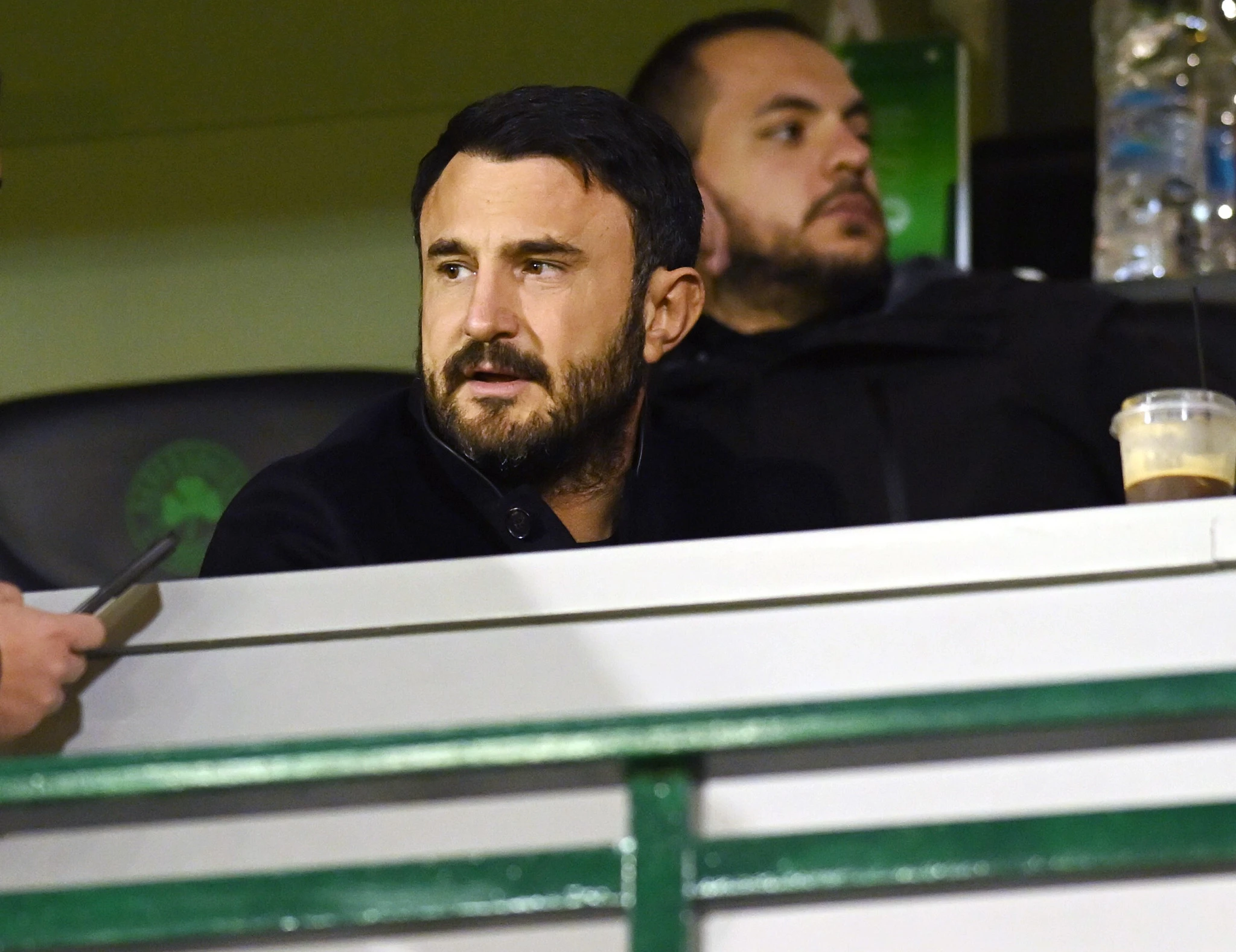 Στο πλευρό του Άρη ο Καρυπίδης / Πηγή: ΙΝΤΙΜΕ